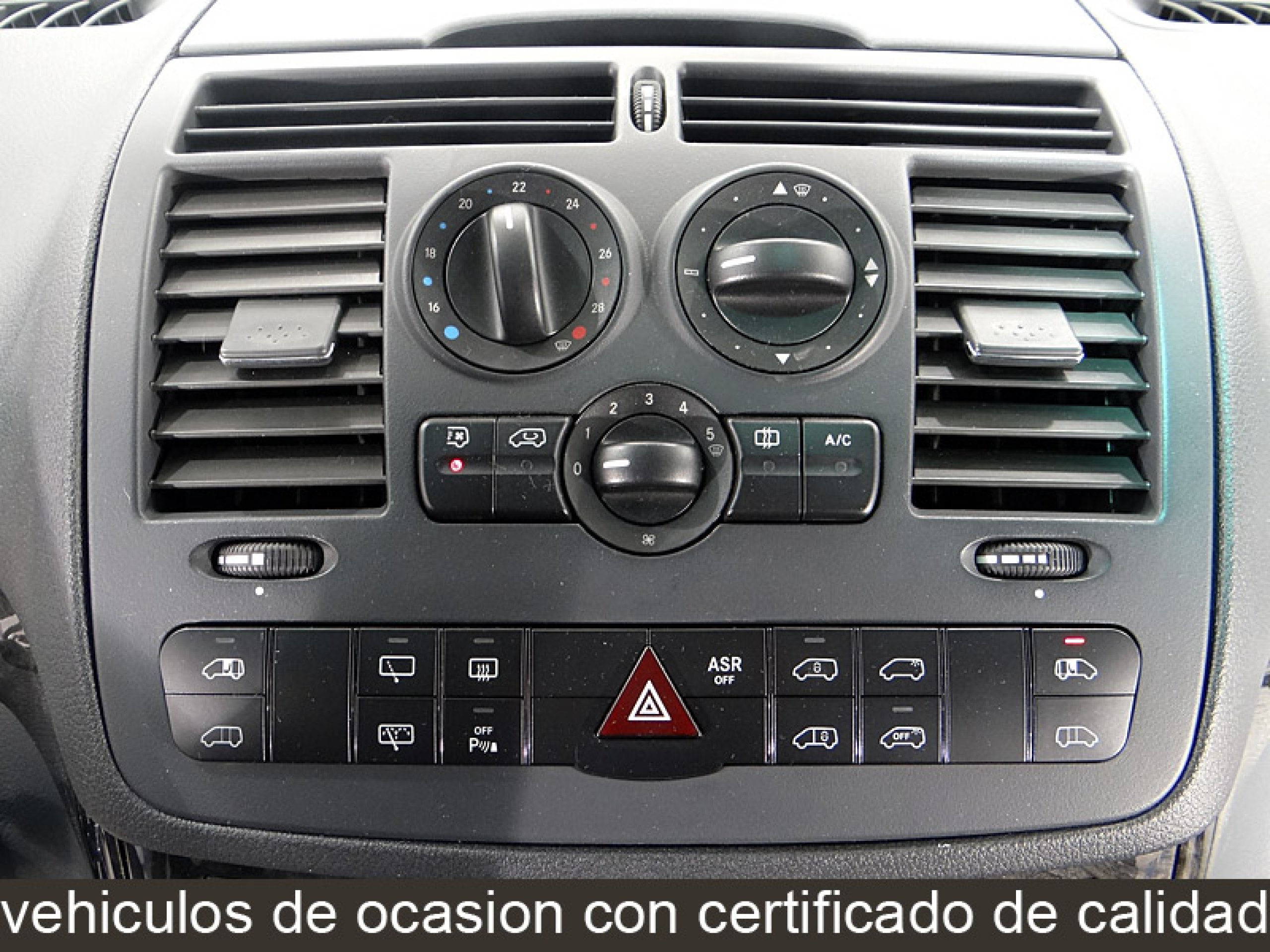 Foto Mercedes-Benz Viano 40