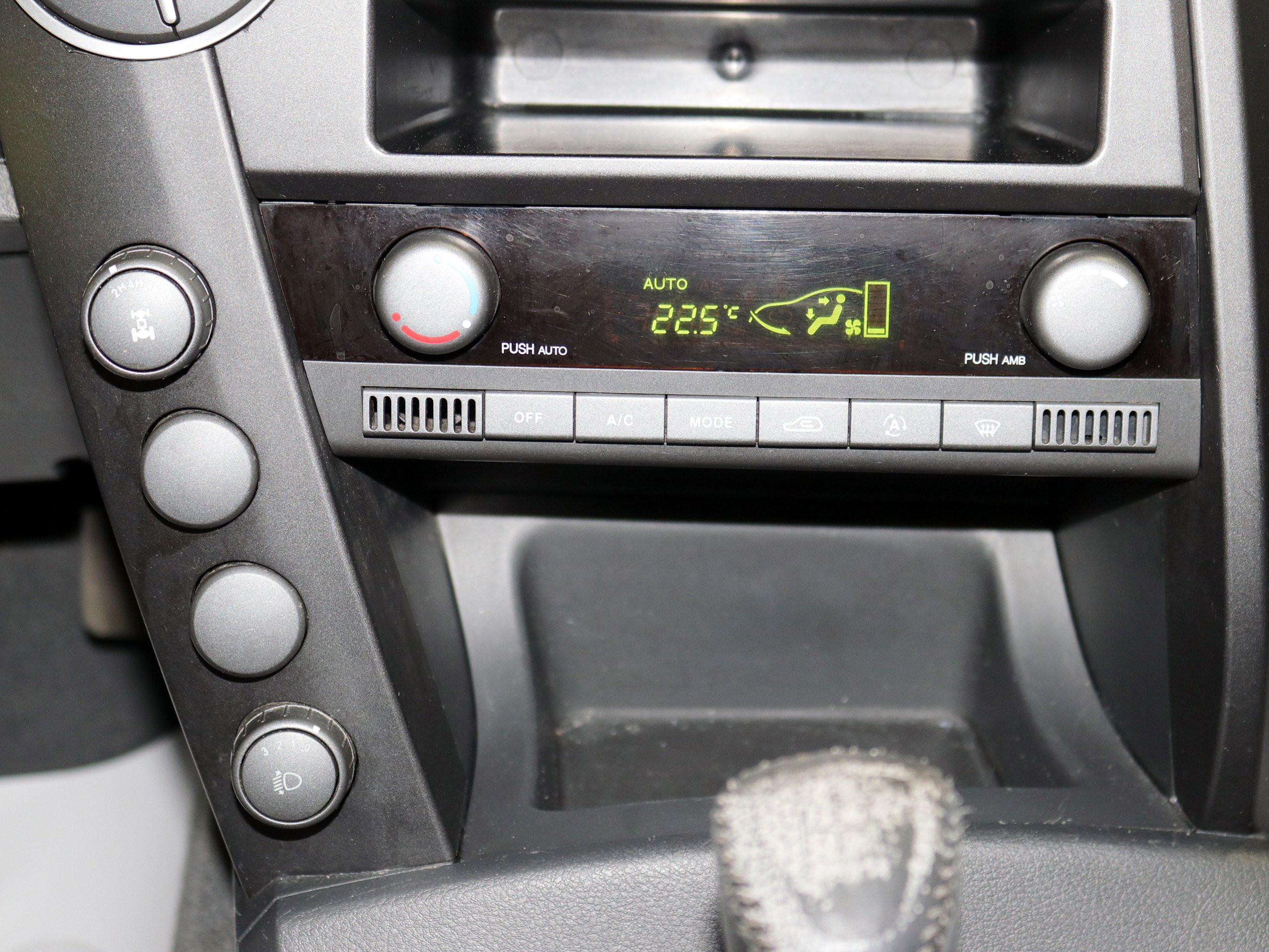 Foto Ssangyong Kyron 24