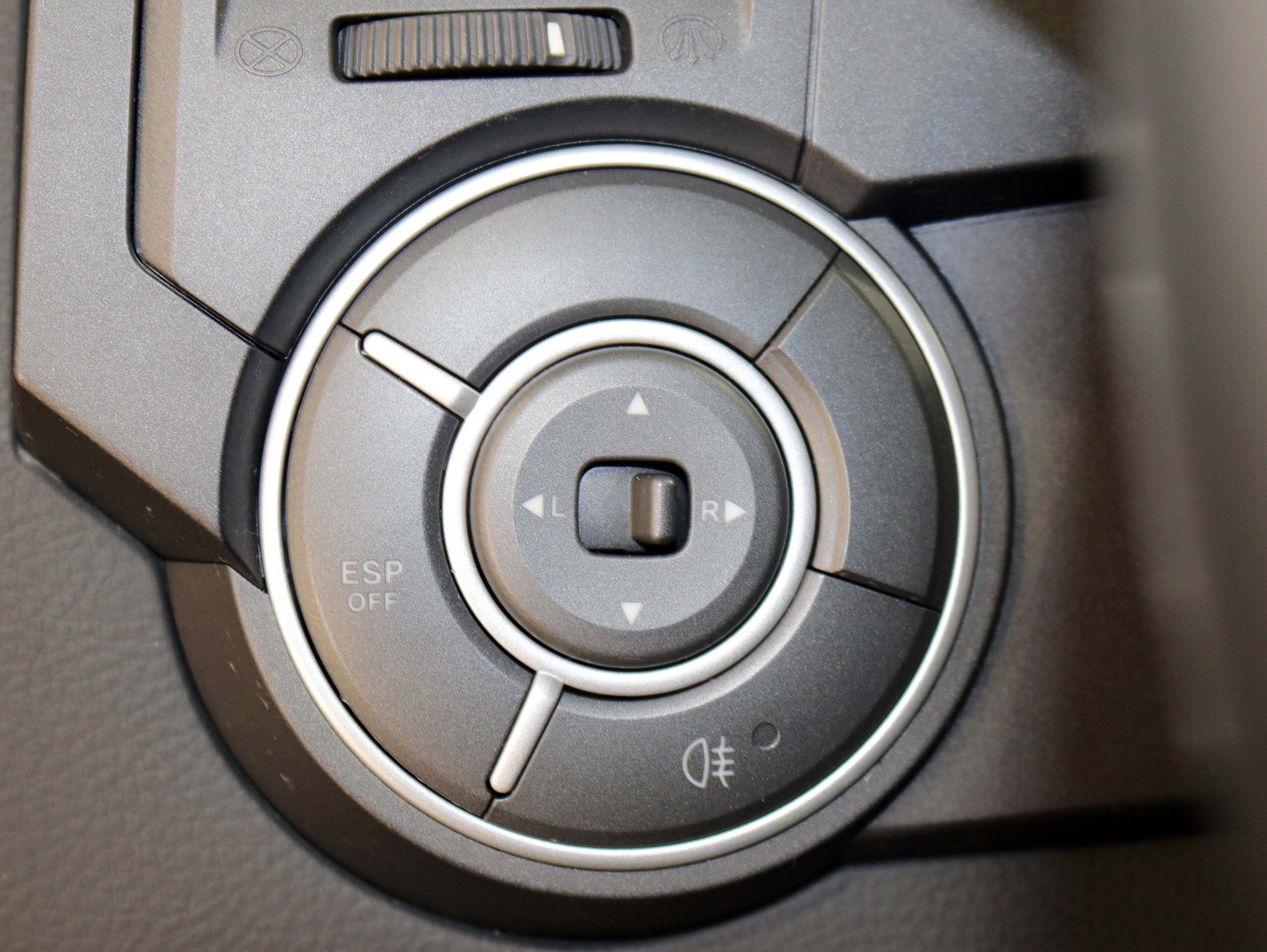 Foto Ssangyong Kyron 27