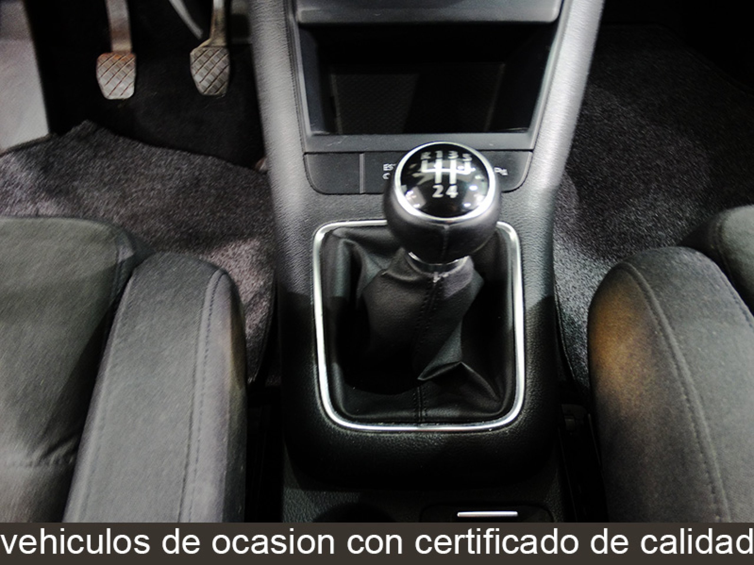 Foto Volkswagen Golf 32