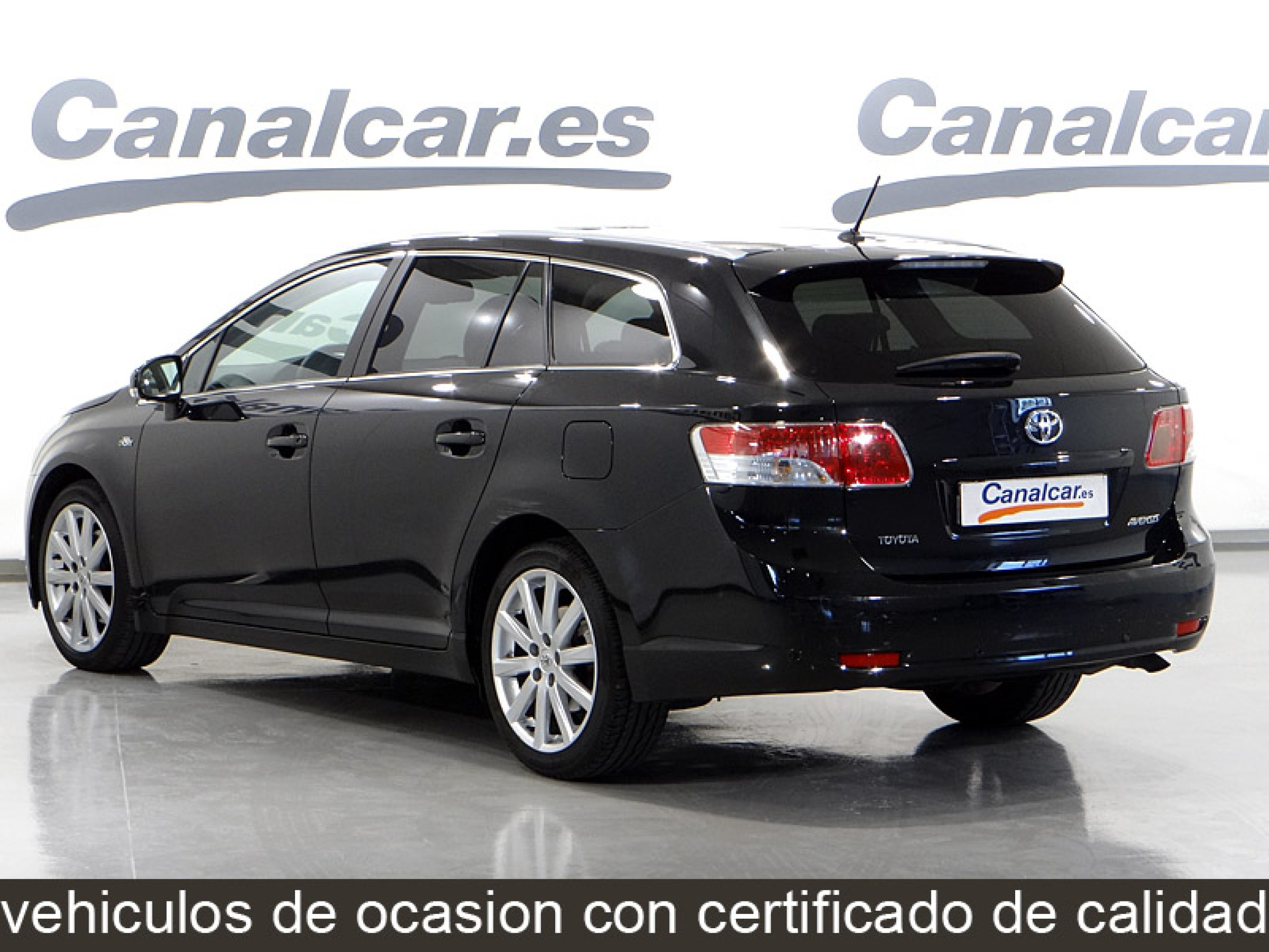 Foto Toyota Avensis 12