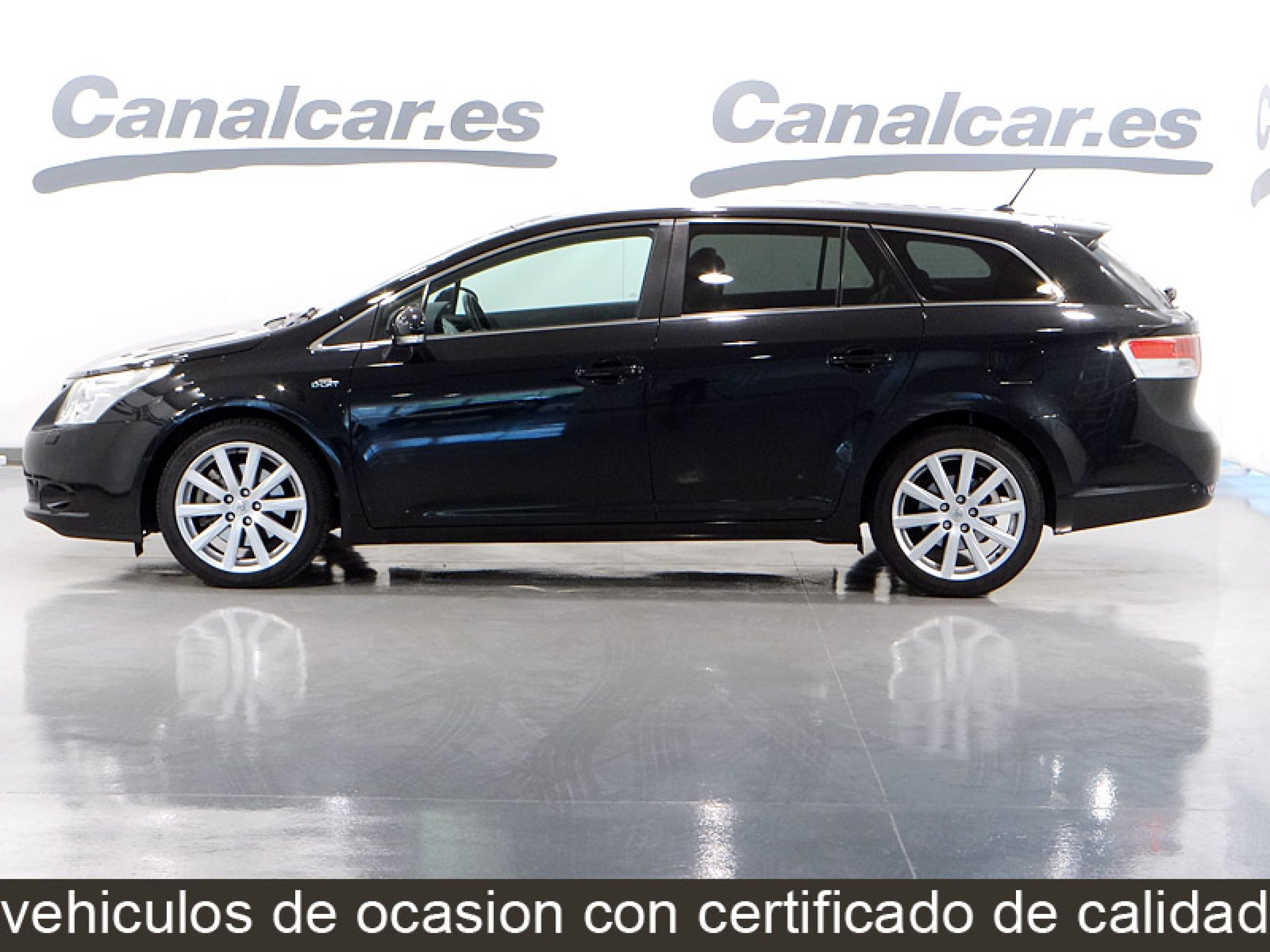 Foto Toyota Avensis 13