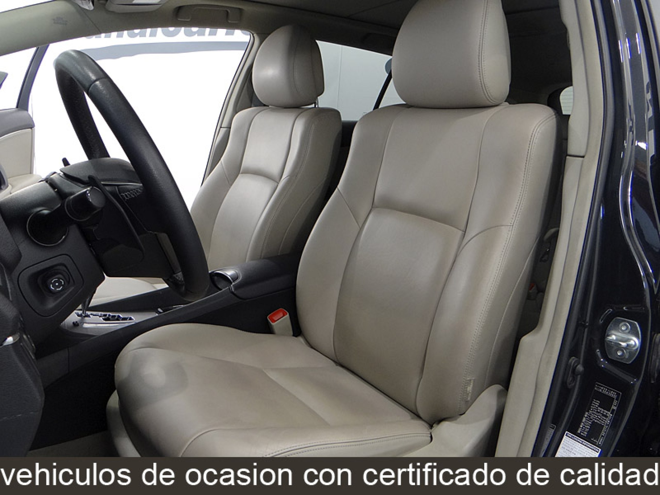 Foto Toyota Avensis 26