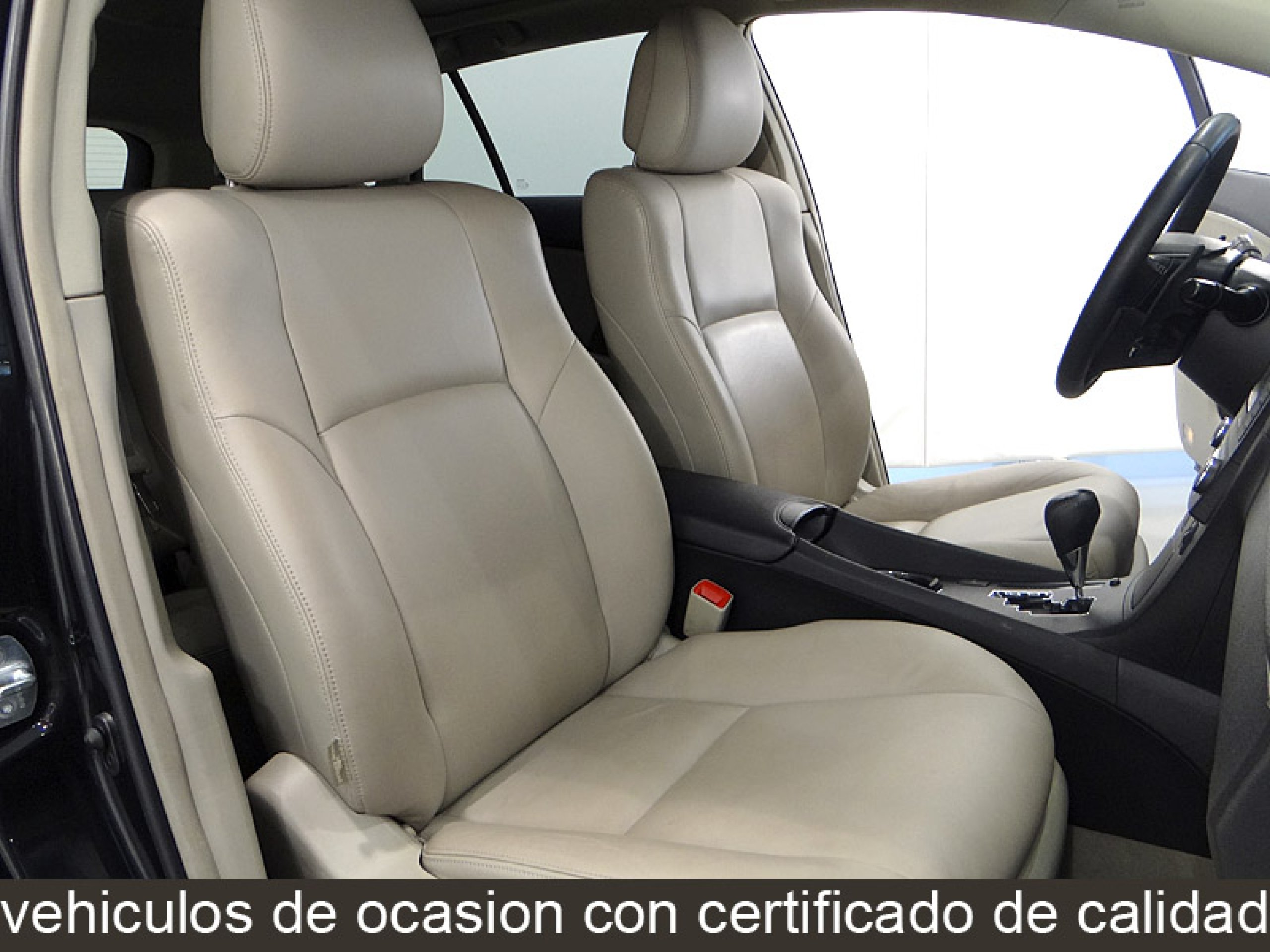 Foto Toyota Avensis 27
