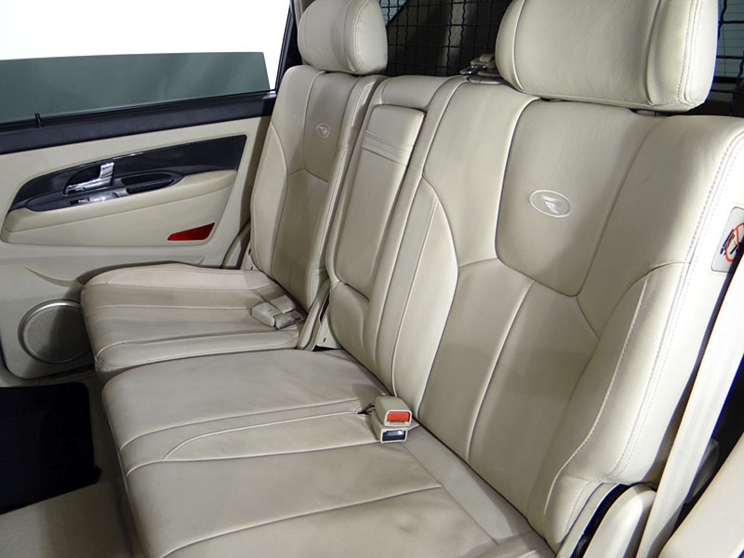 Foto Ssangyong Rexton 25
