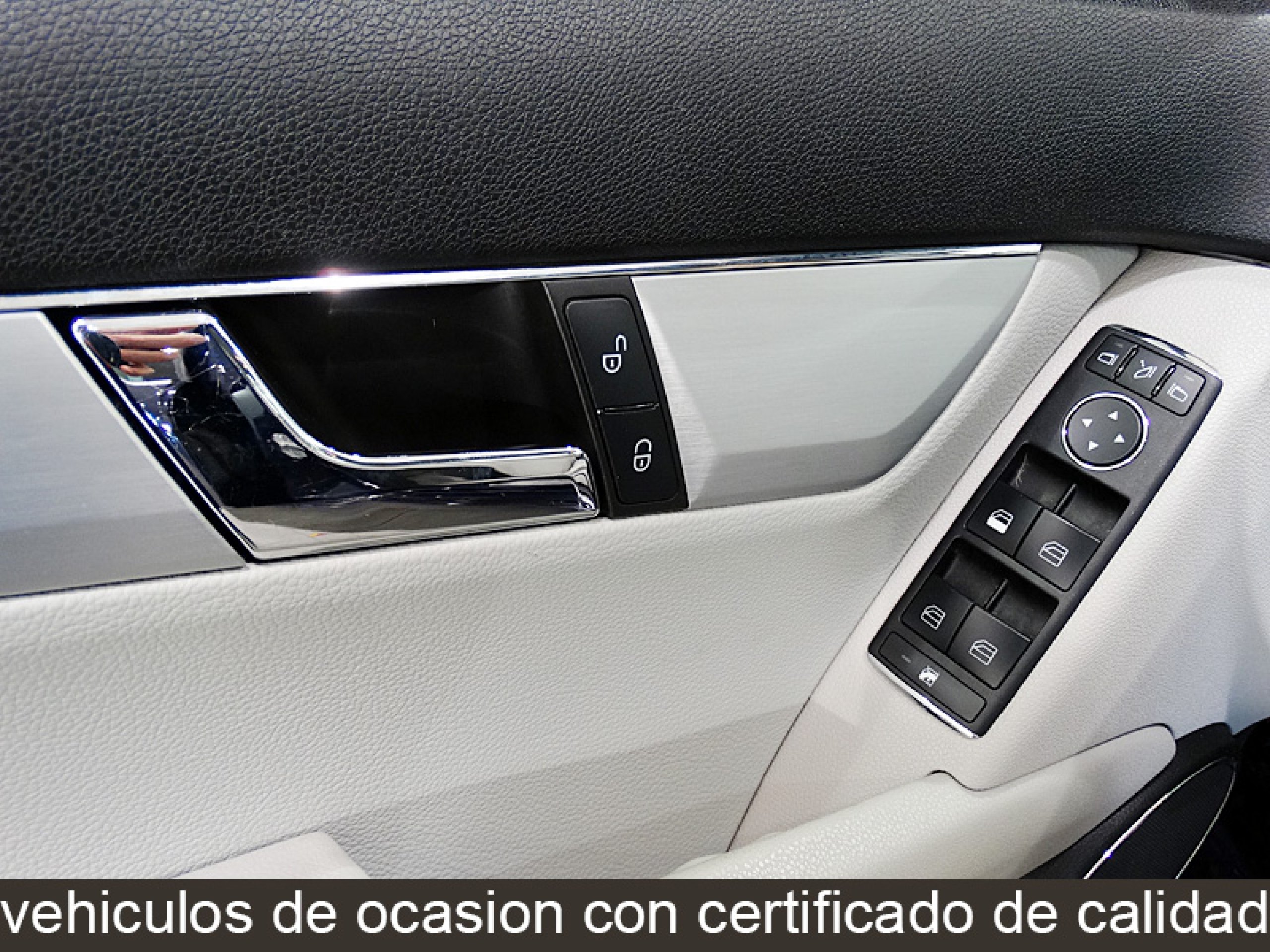 Foto Mercedes-Benz C 180 25