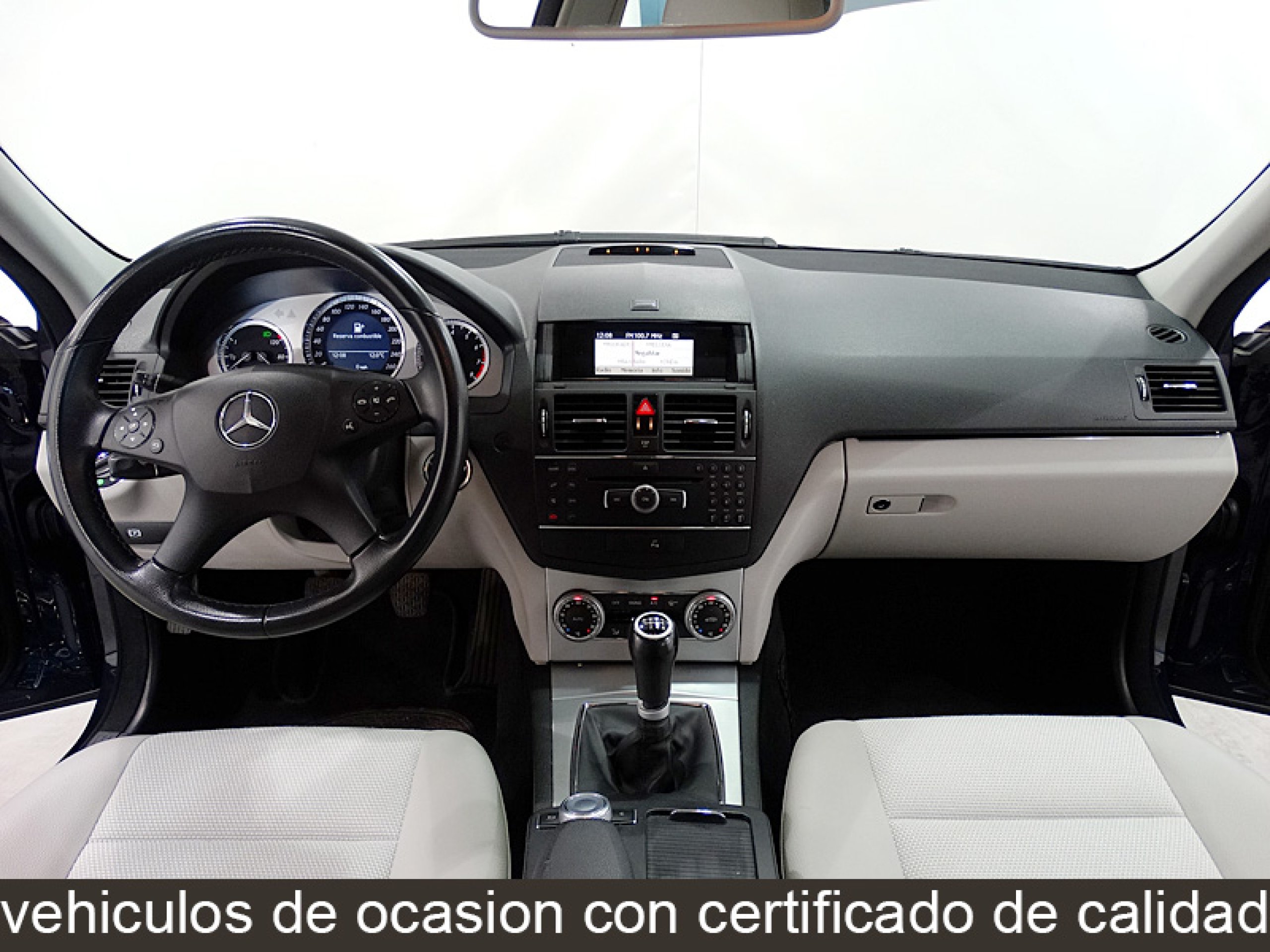 Foto Mercedes-Benz C 180 27