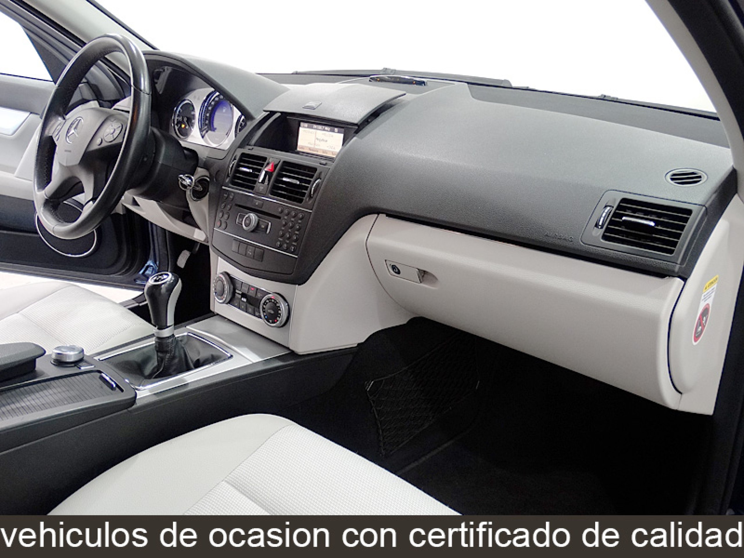 Foto Mercedes-Benz C 180 28
