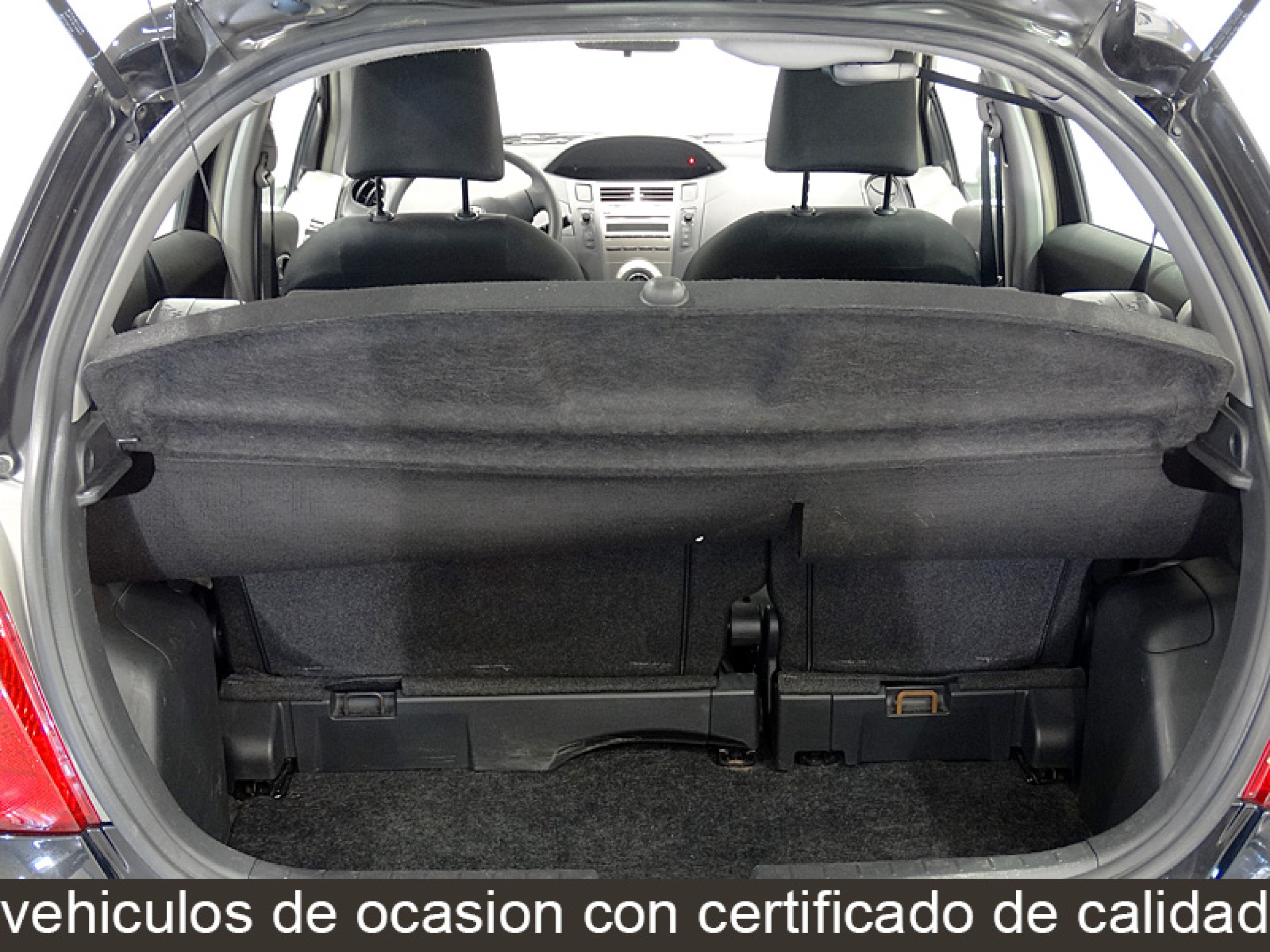Foto Toyota Yaris 16
