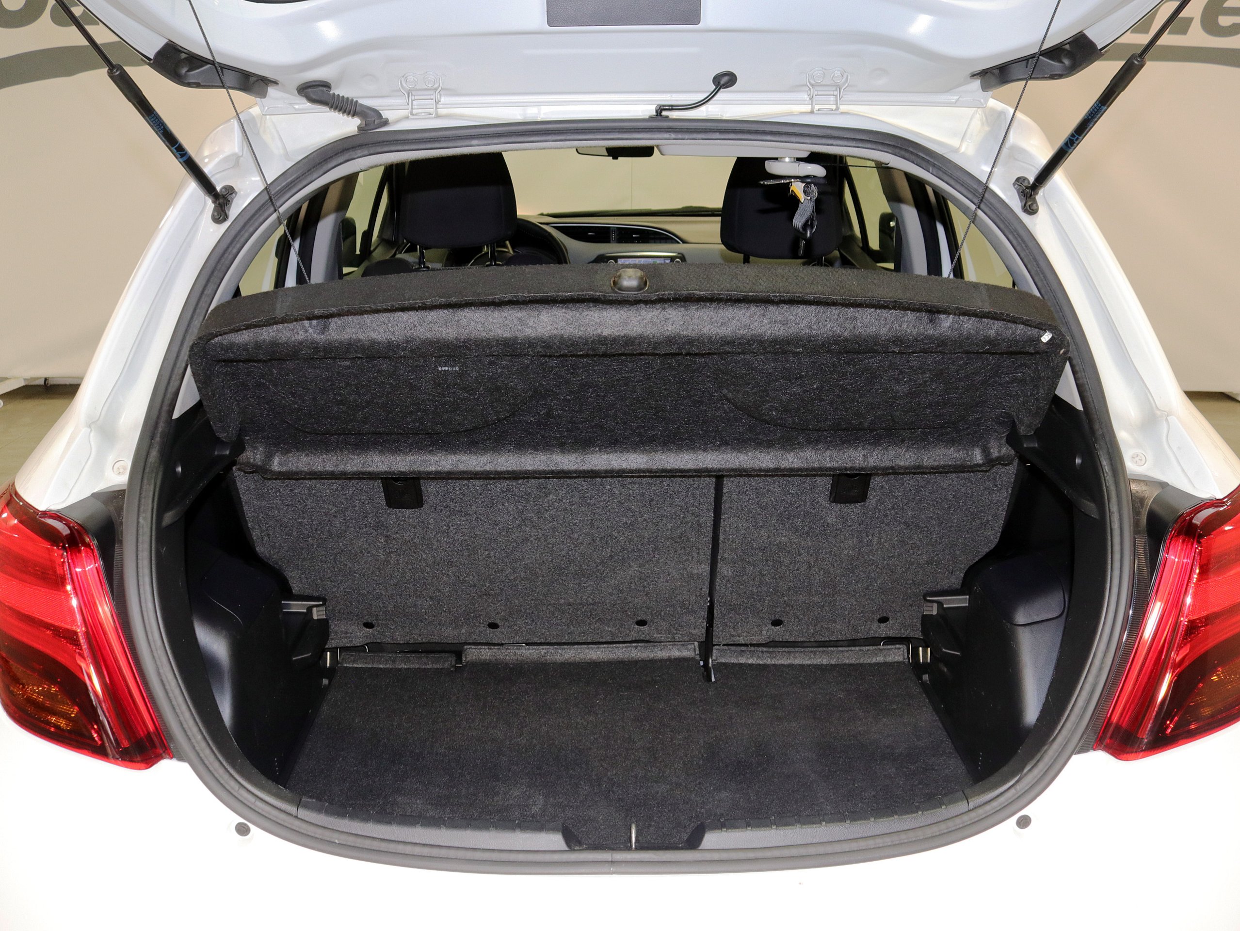 Foto Toyota Yaris 9