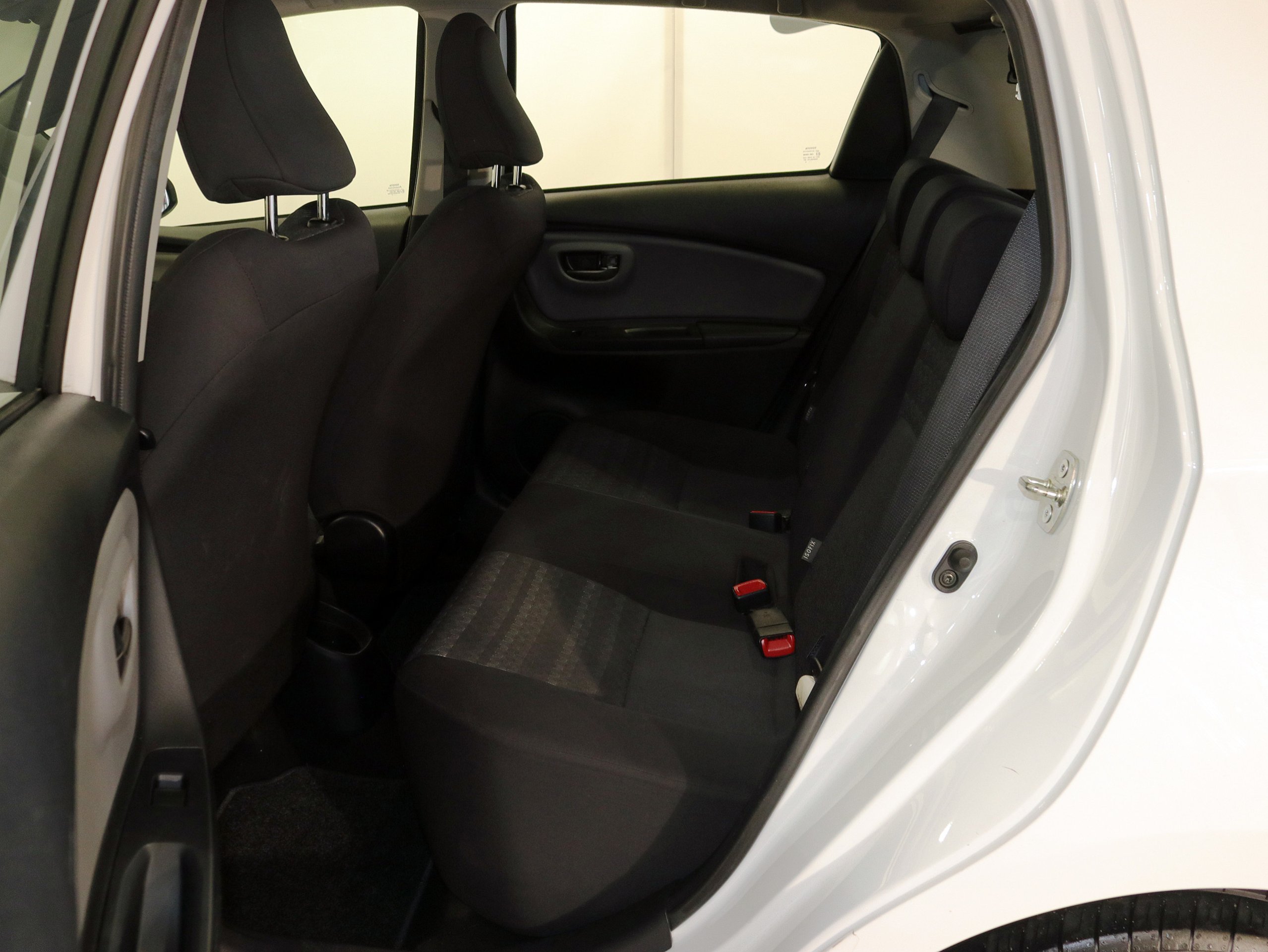 Foto Toyota Yaris 16