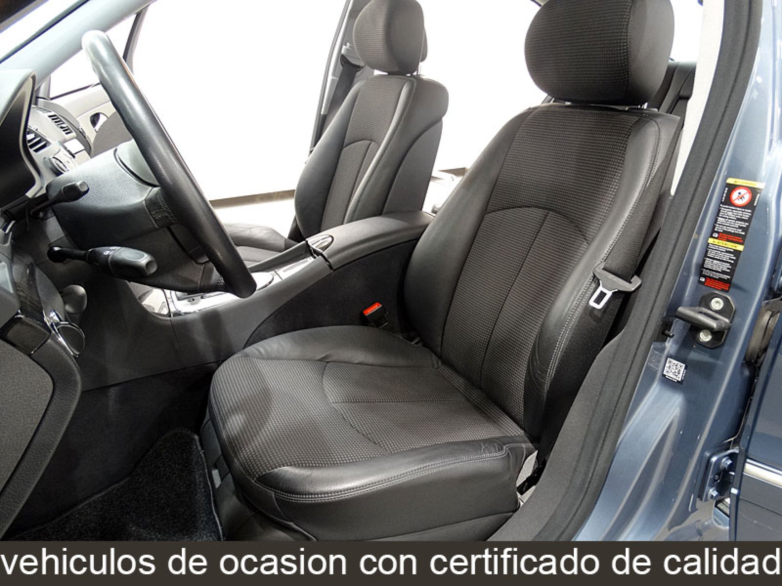Foto Mercedes-Benz E 280 21