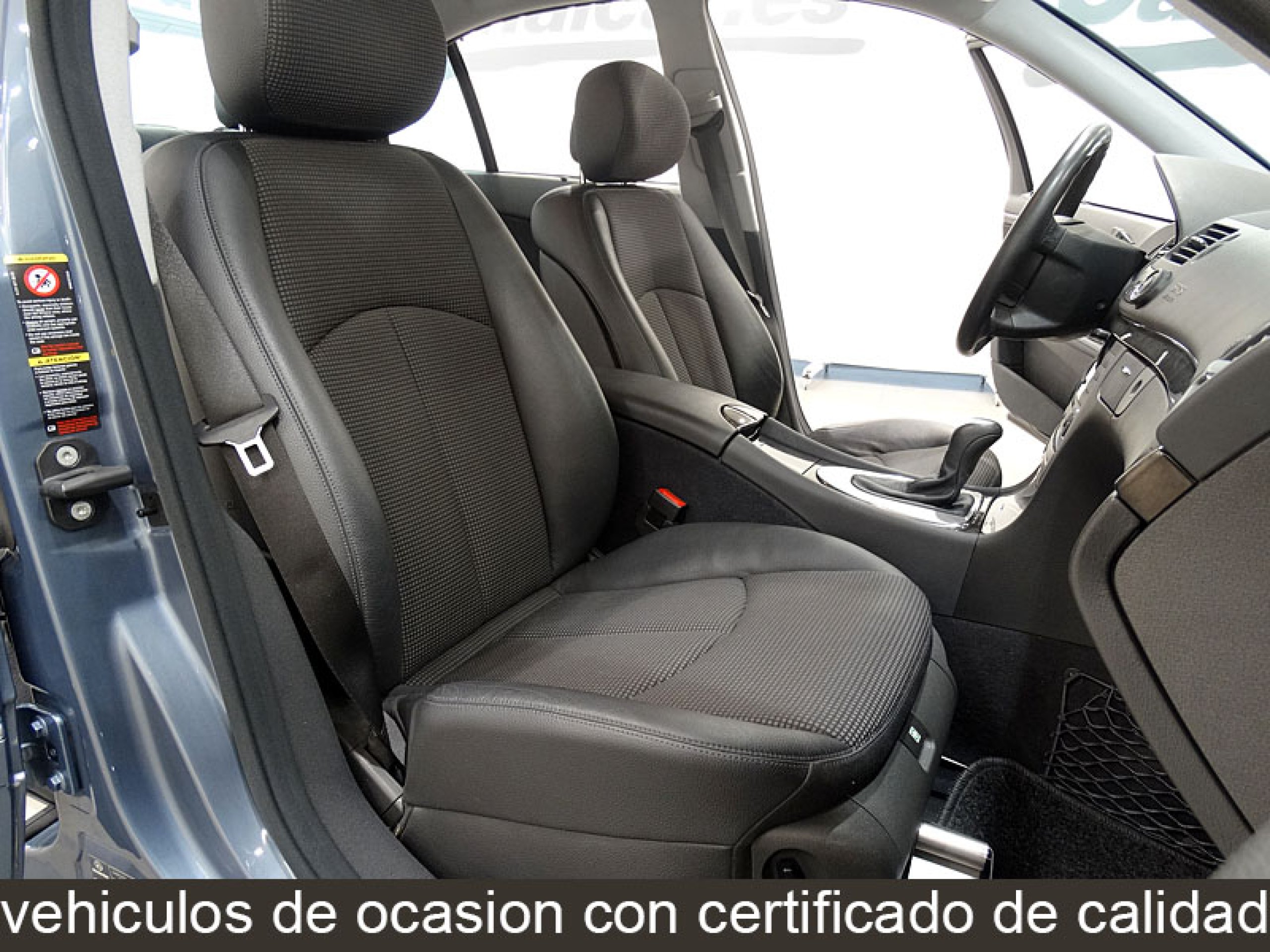 Foto Mercedes-Benz E 280 23