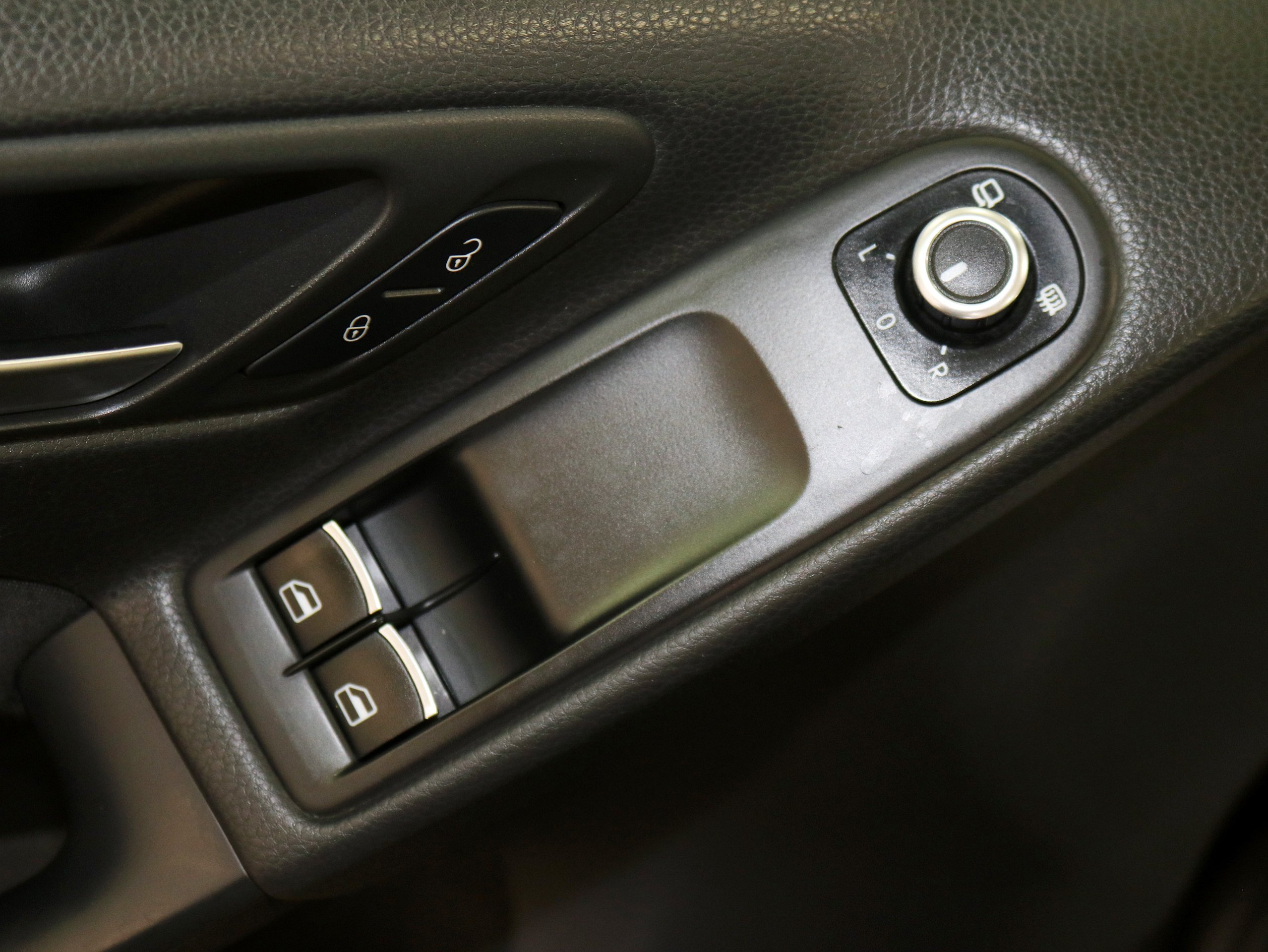 Foto Volkswagen Golf 28