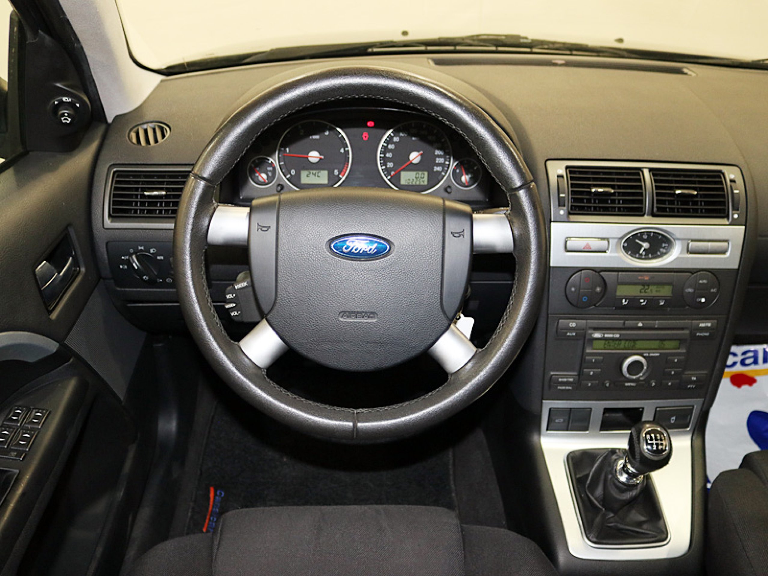 Foto Ford Mondeo 16 Foto Ford Mondeo 16