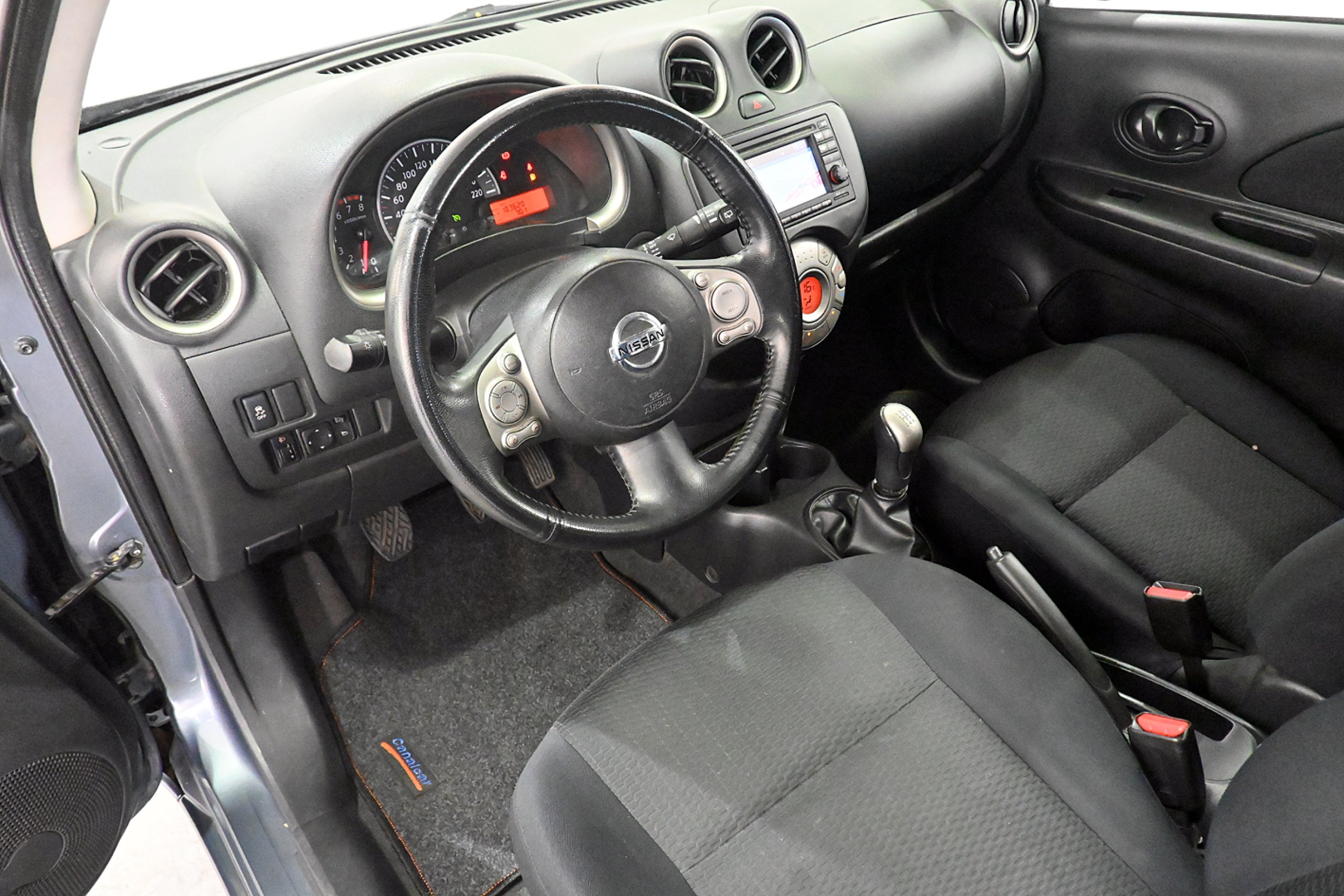 Foto Nissan Micra 10