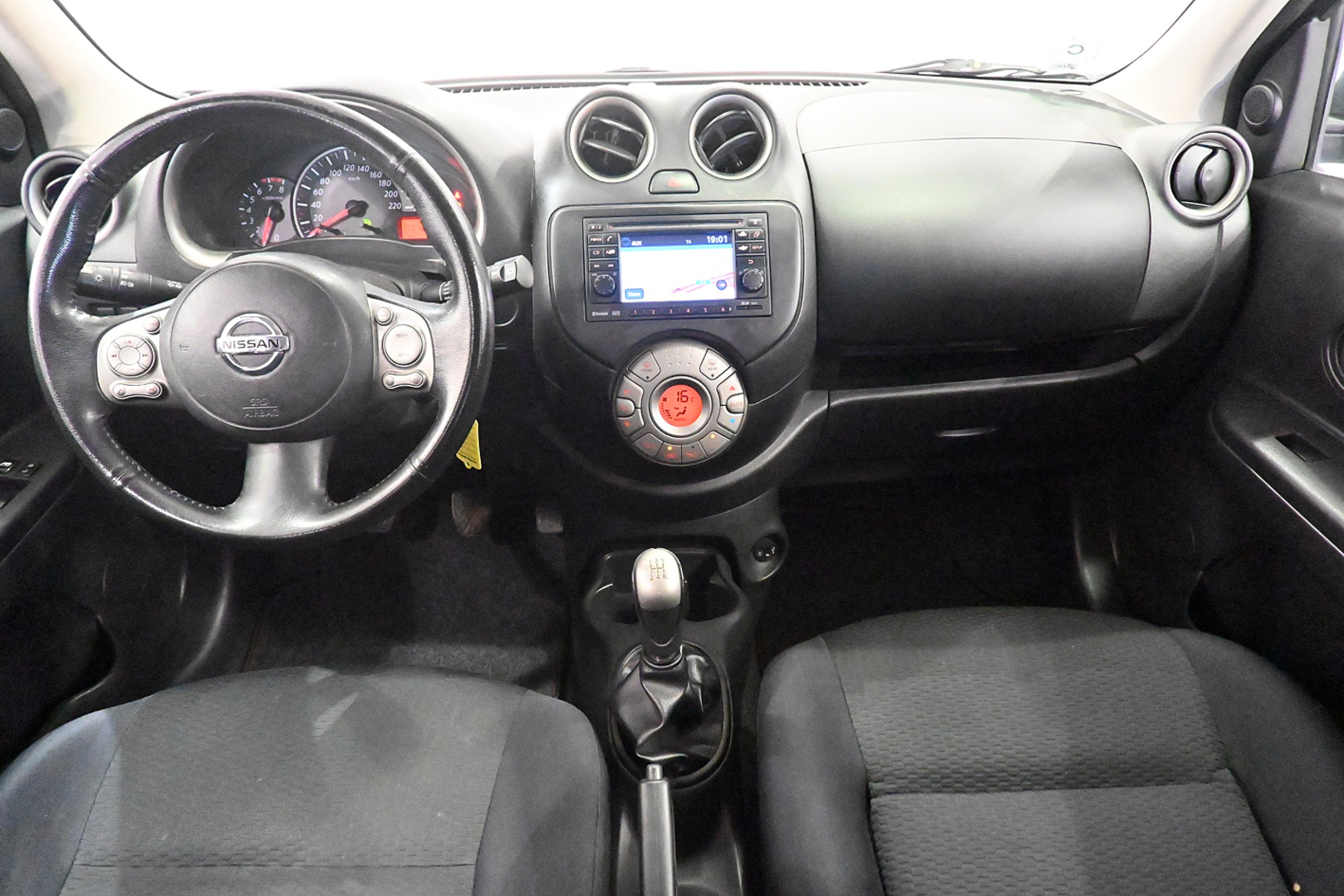 Foto Nissan Micra 11