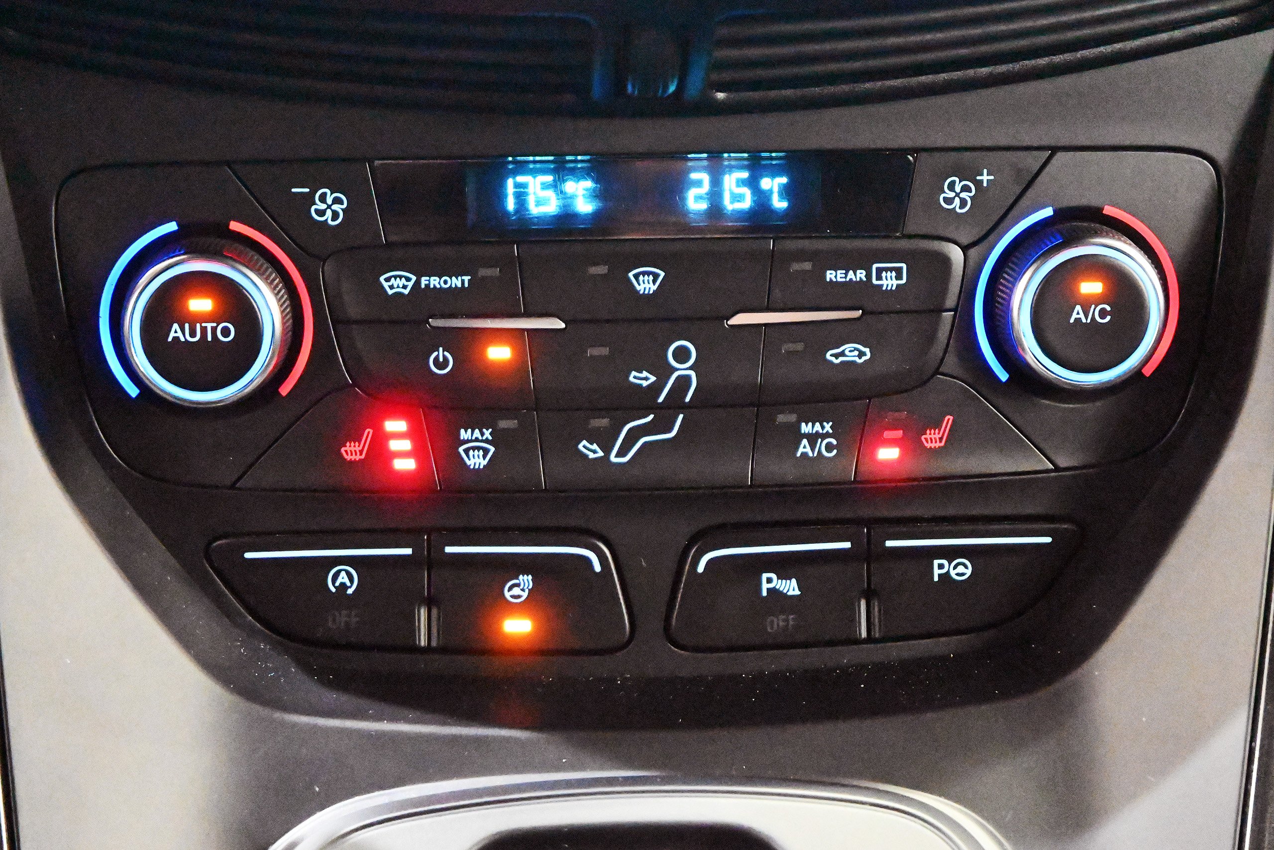 Foto Ford Kuga 28