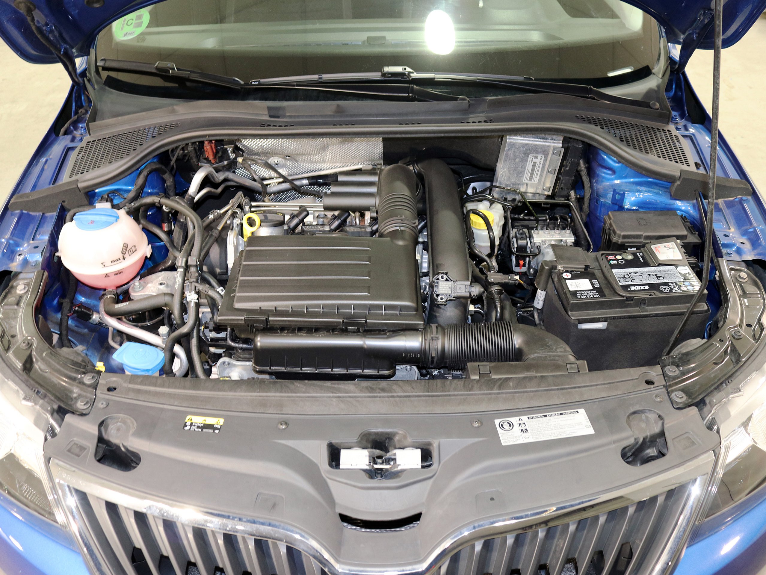 Foto Skoda Spaceback 8