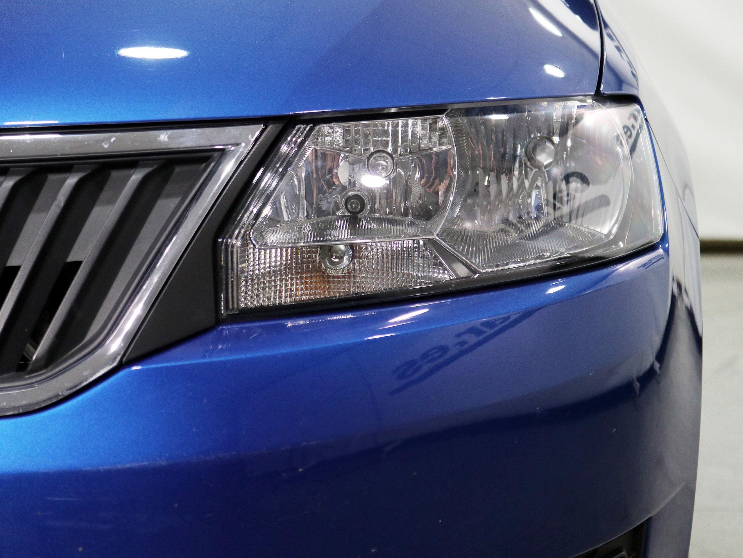 Foto Skoda Spaceback 13