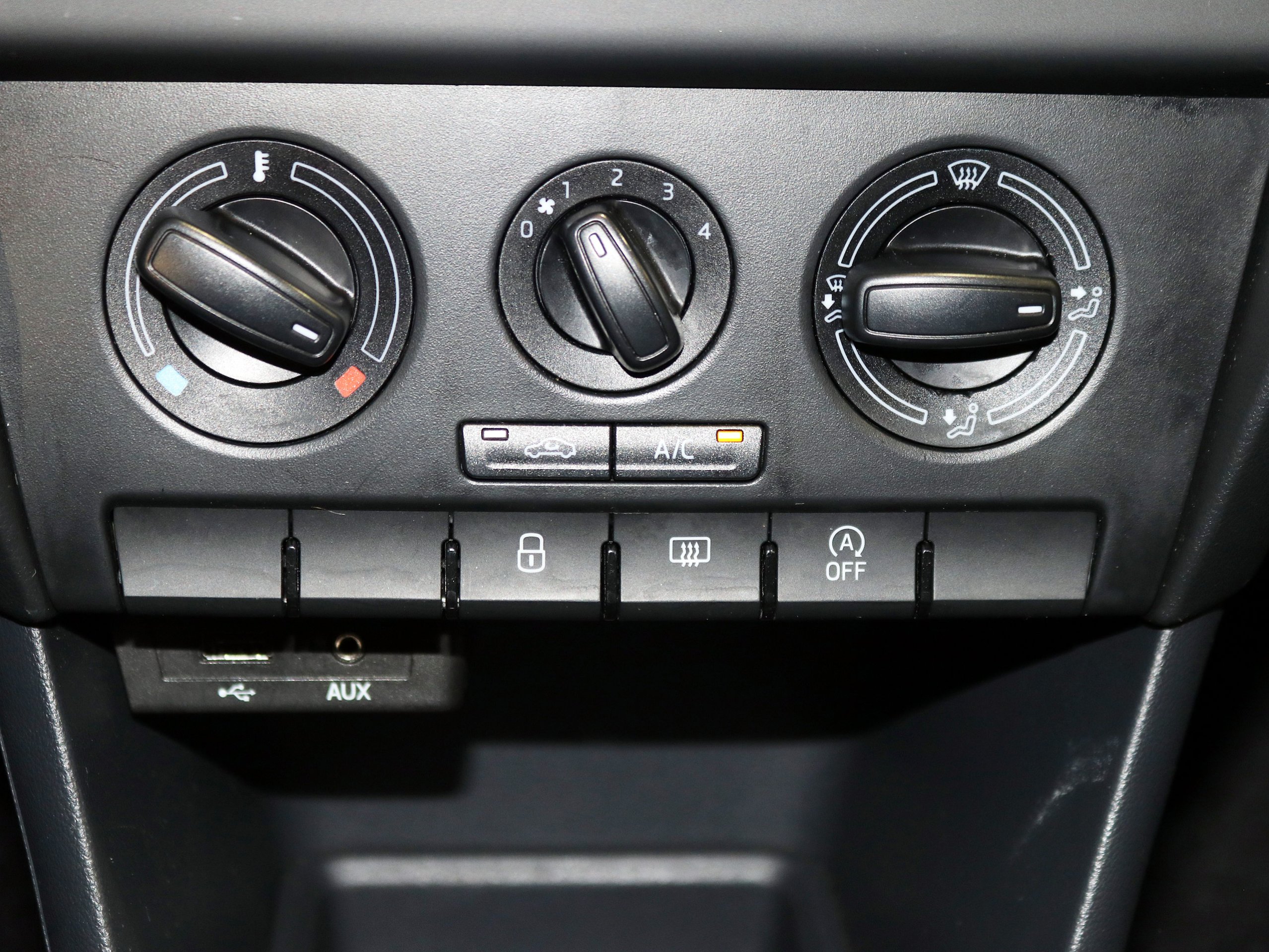 Foto Skoda Spaceback 30