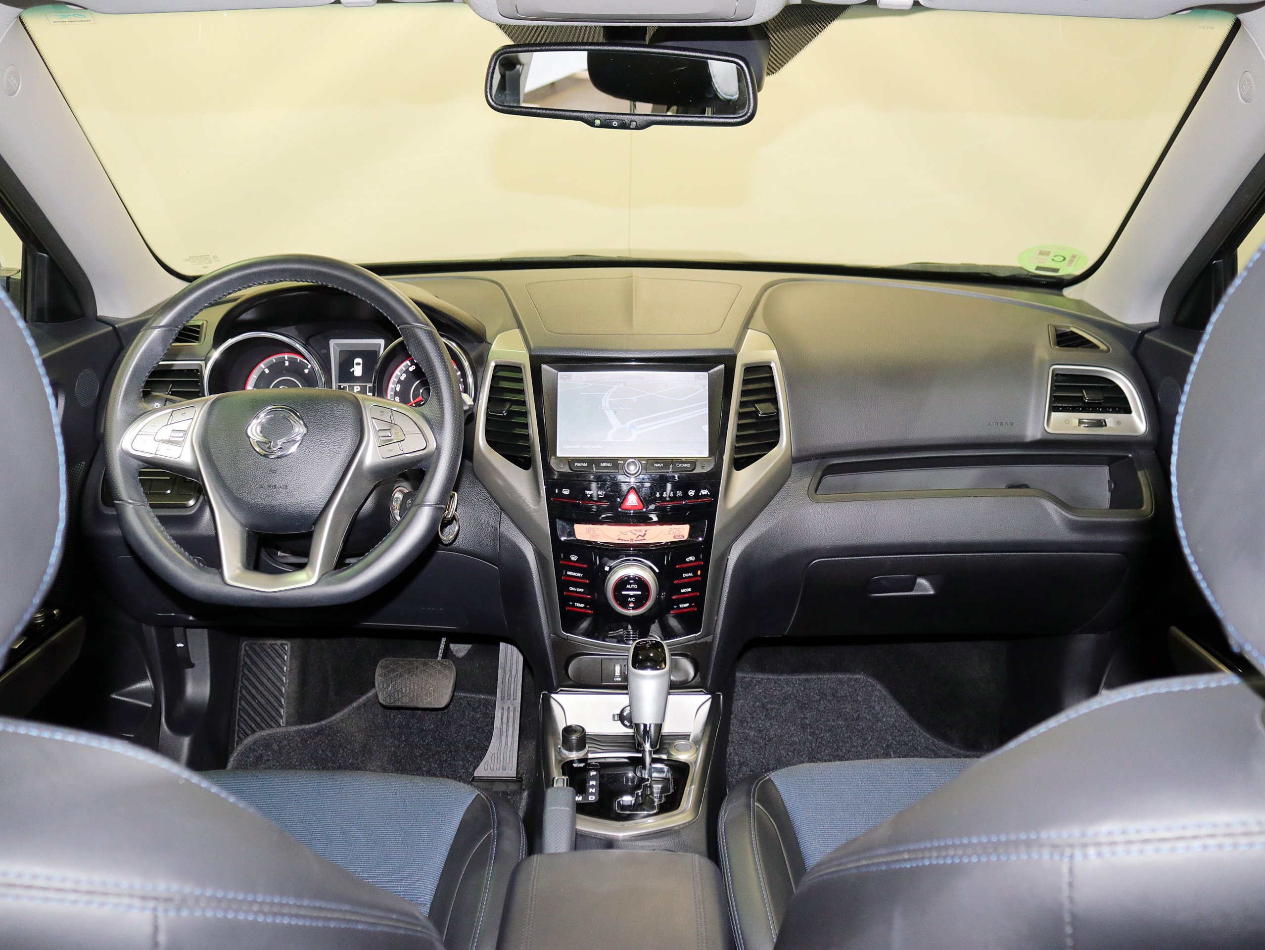 Foto Ssangyong Tivoli 24