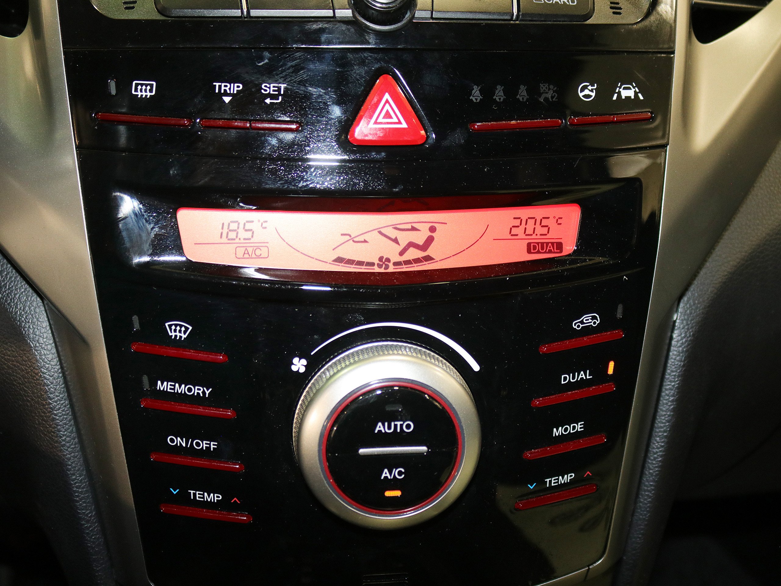 Foto Ssangyong Tivoli 28