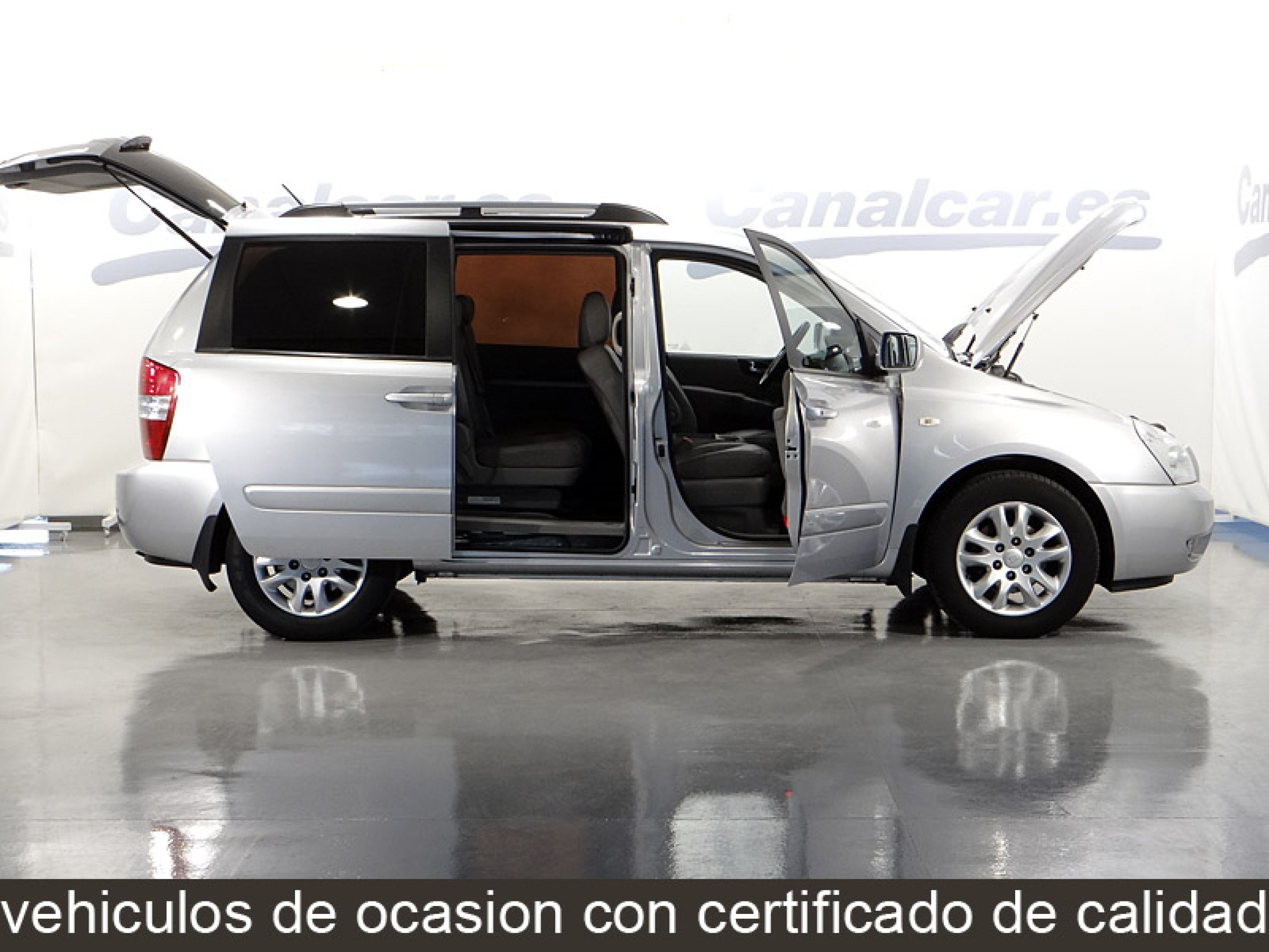 Foto Kia Carnival 6
