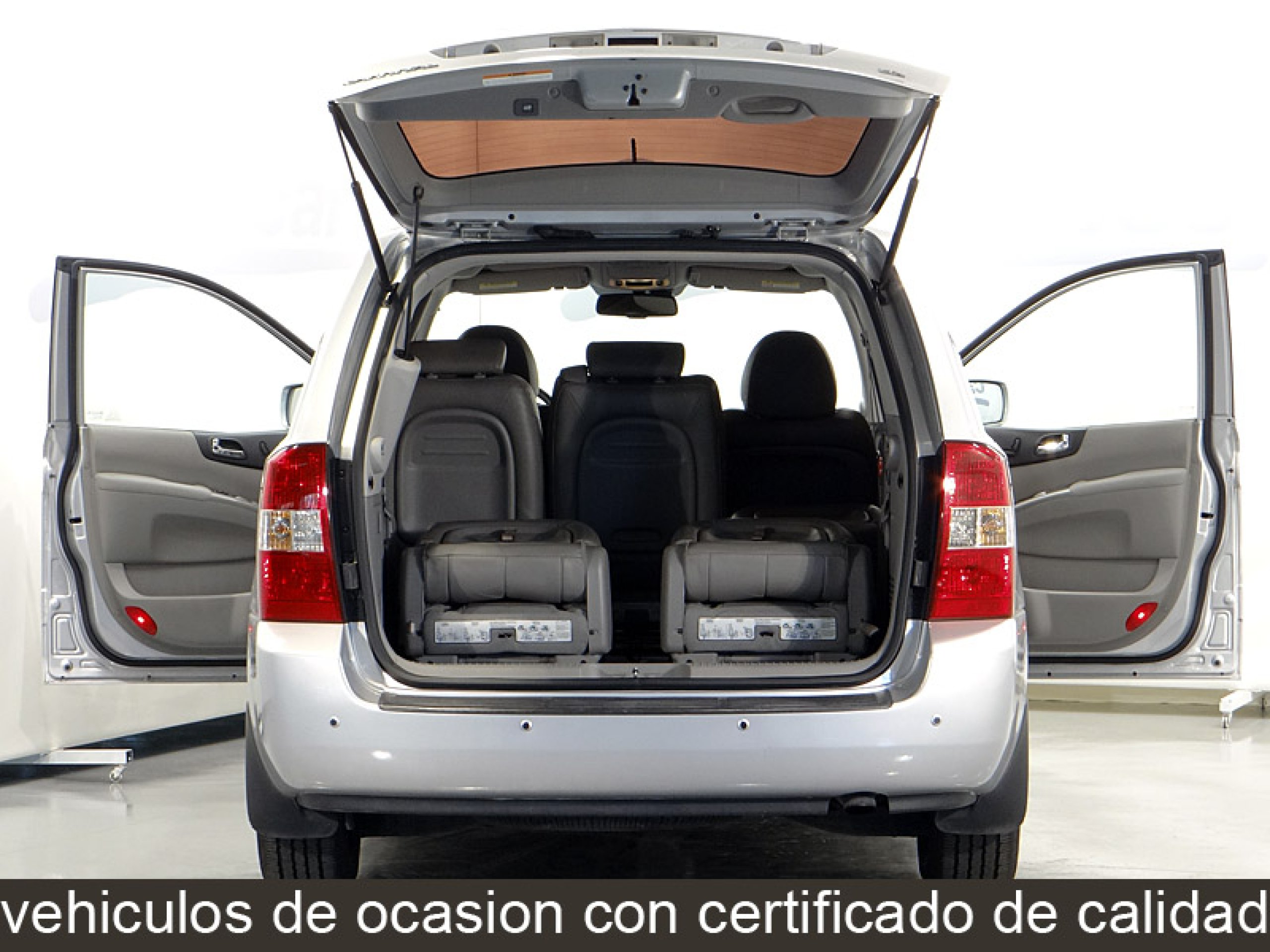 Foto Kia Carnival 10