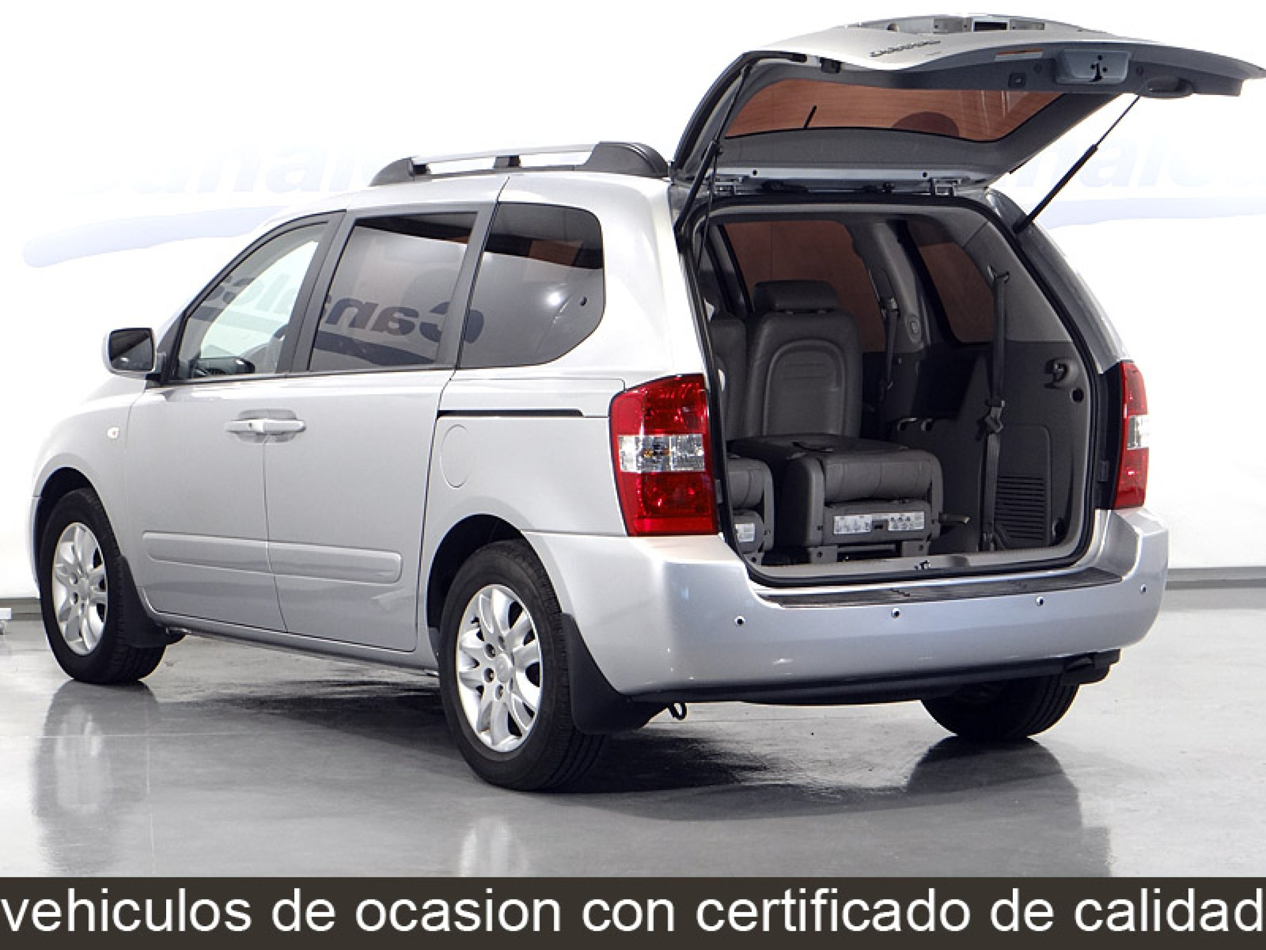 Foto Kia Carnival 11