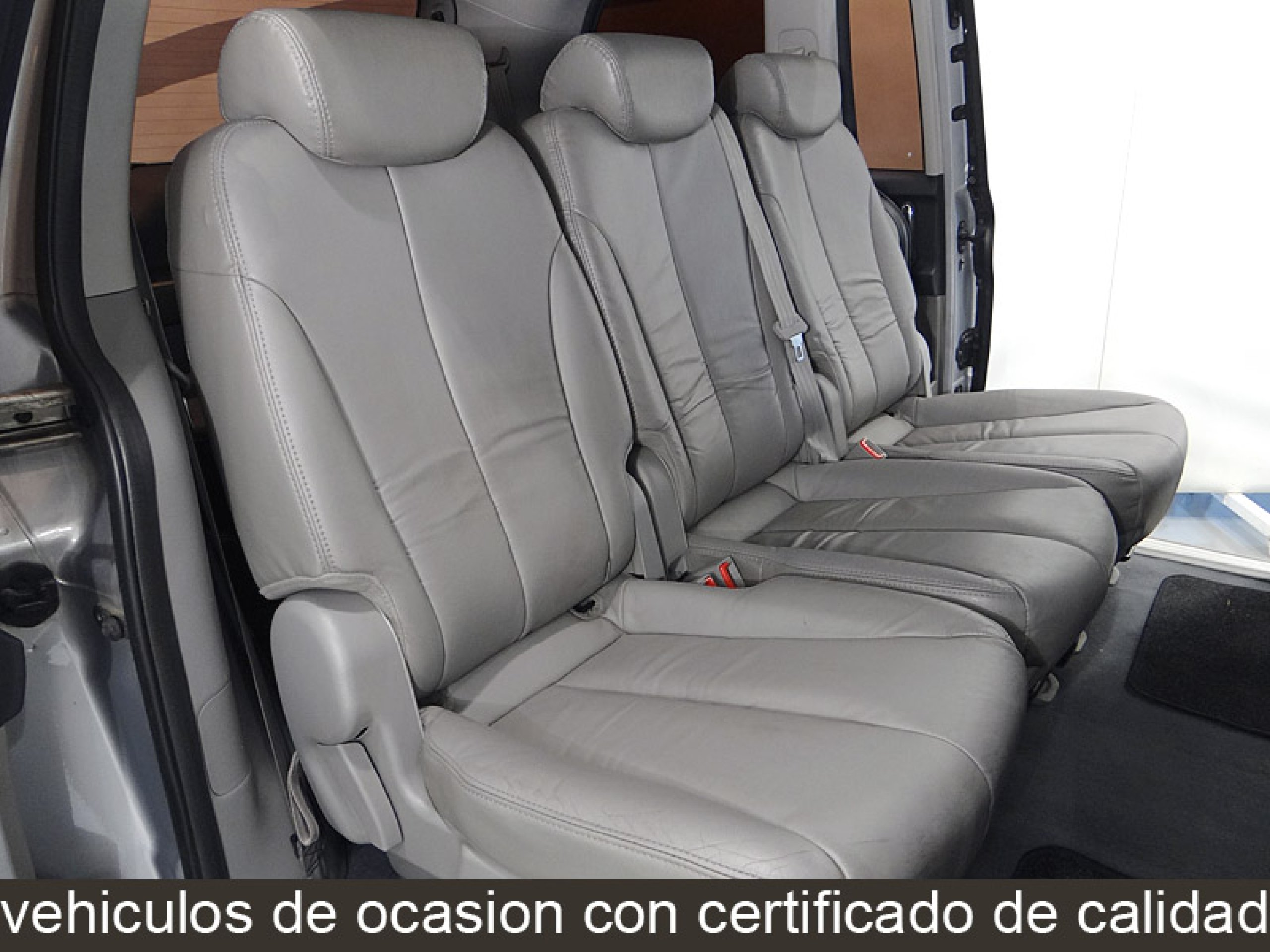 Foto Kia Carnival 22
