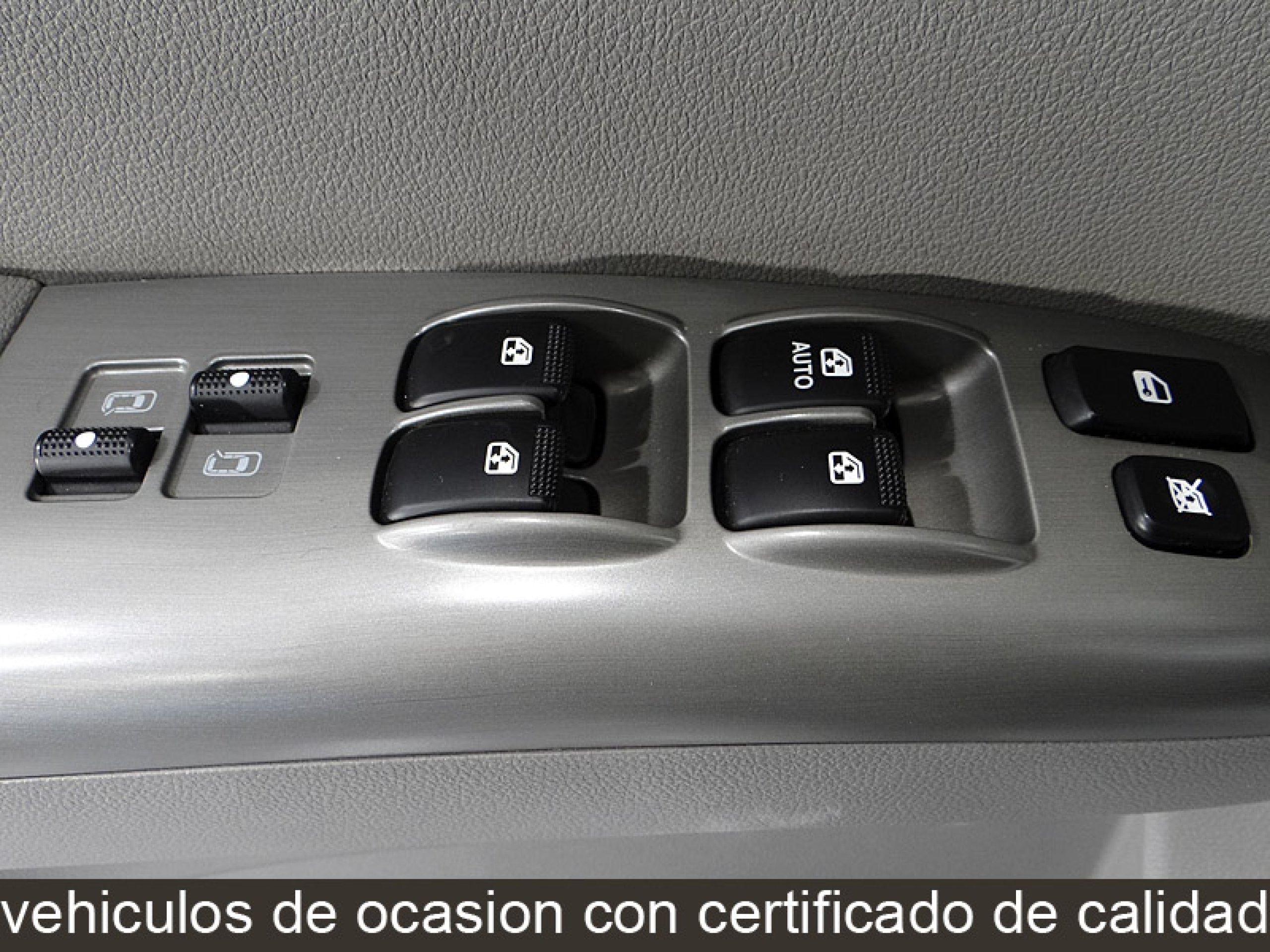 Foto Kia Carnival 26