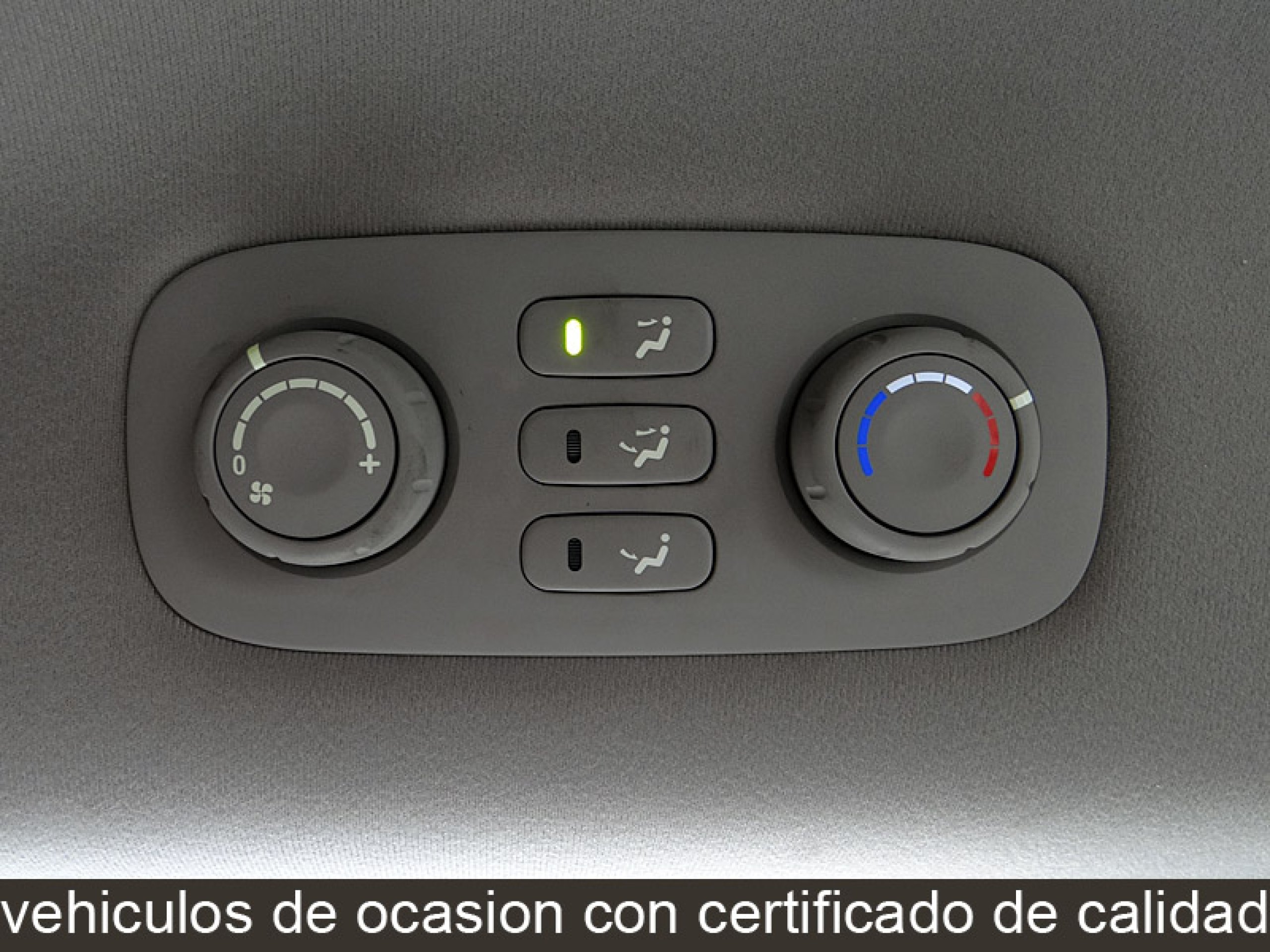 Foto Kia Carnival 29