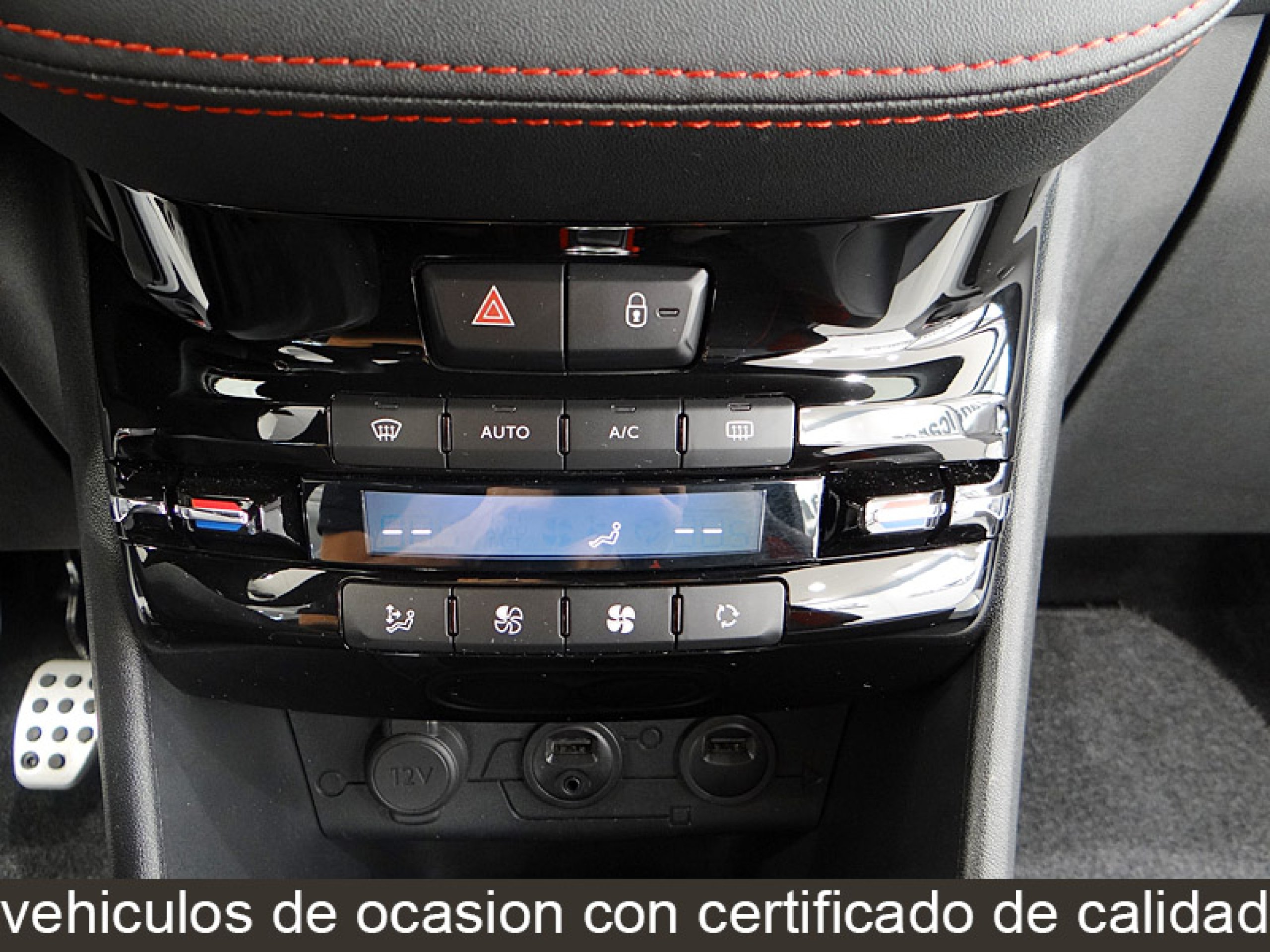Foto Peugeot 208 38