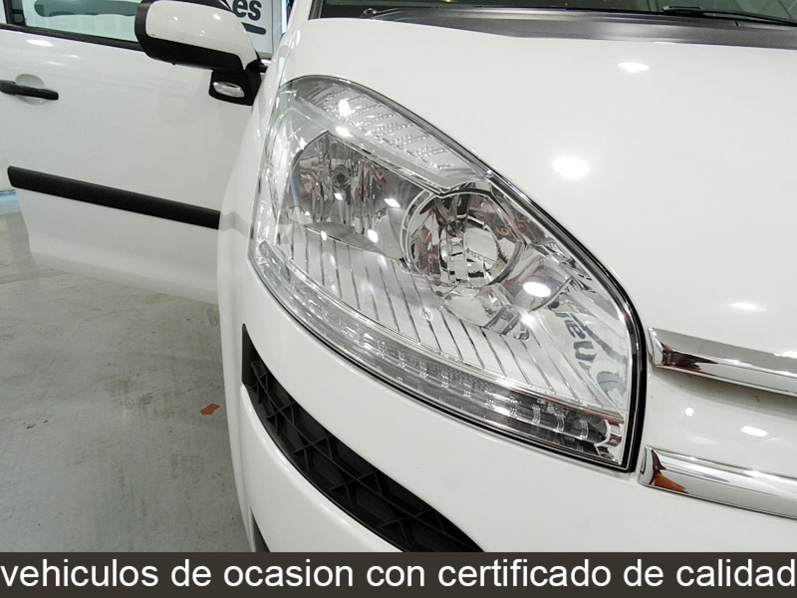 Foto Citroen Grand C4 Picasso 11