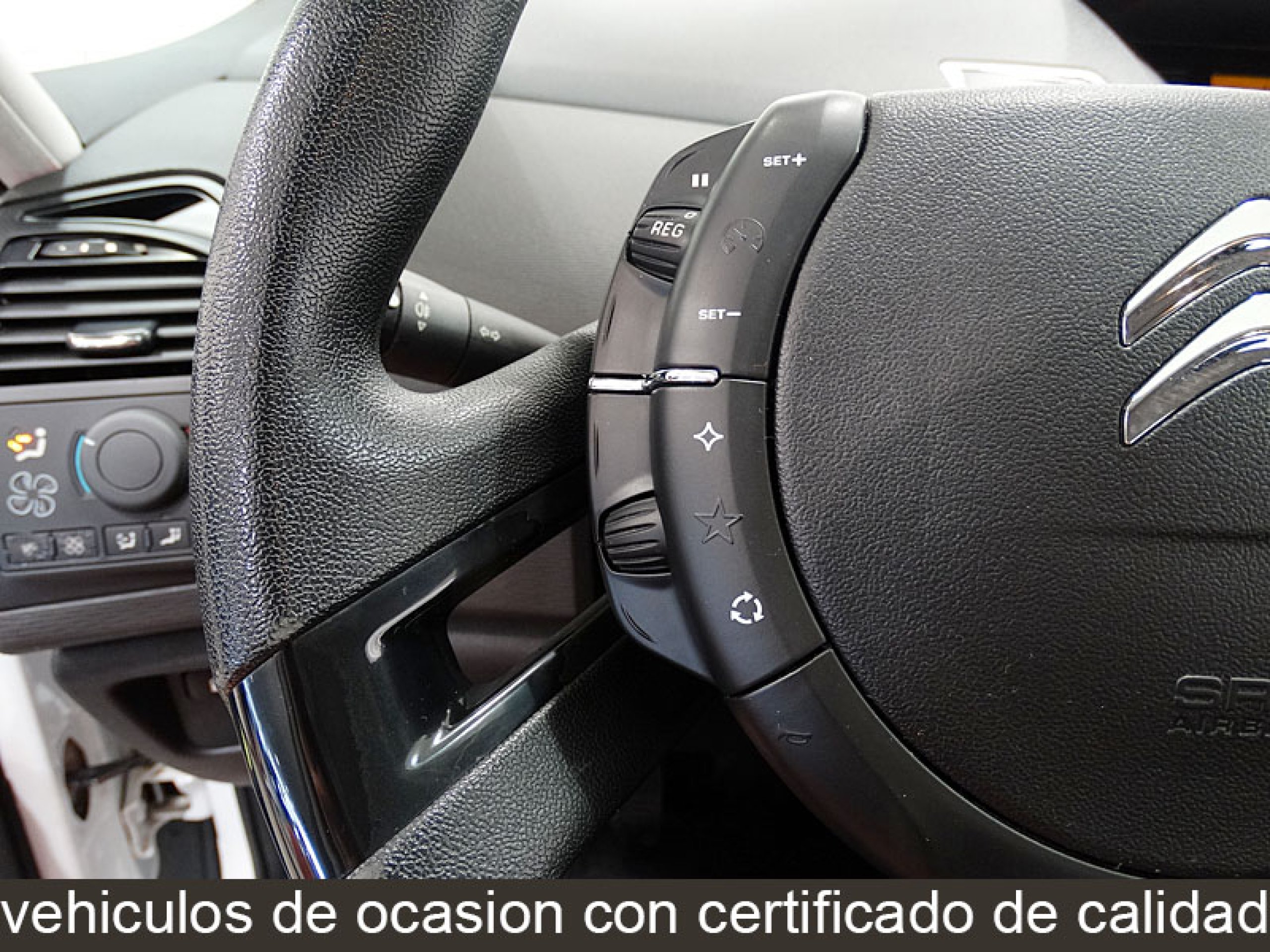 Foto Citroen Grand C4 Picasso 32