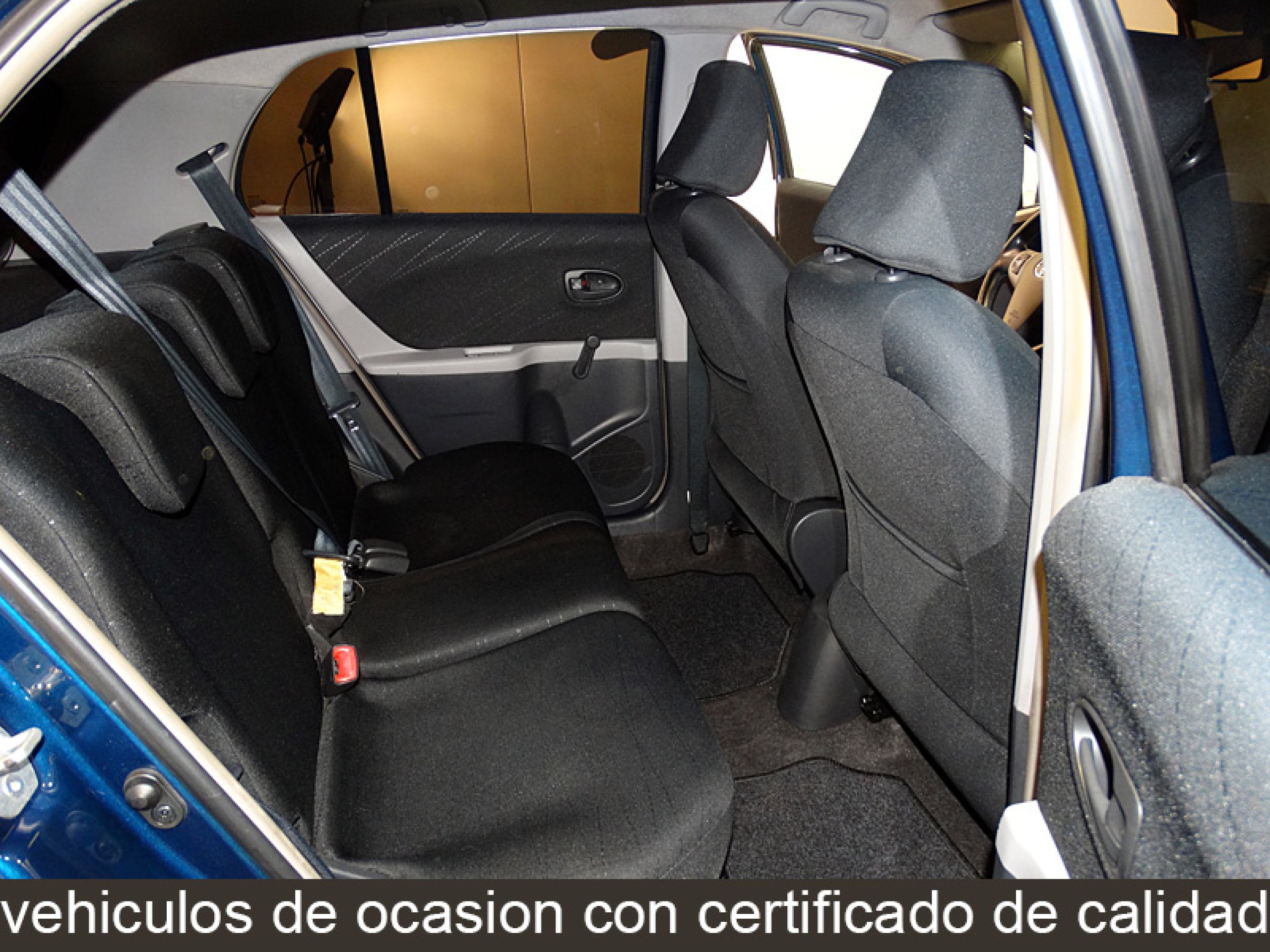 Foto Toyota Yaris 16