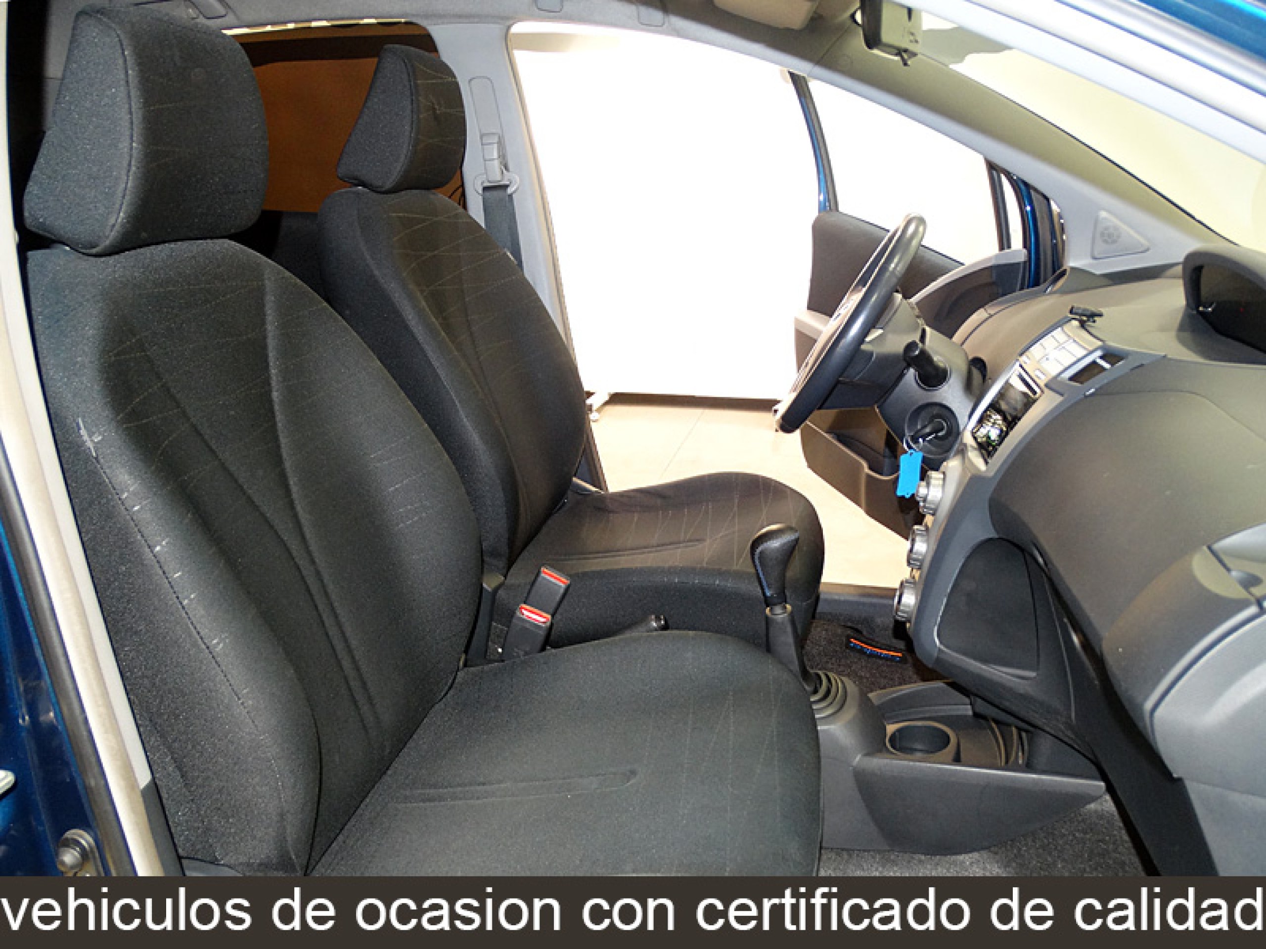 Foto Toyota Yaris 17