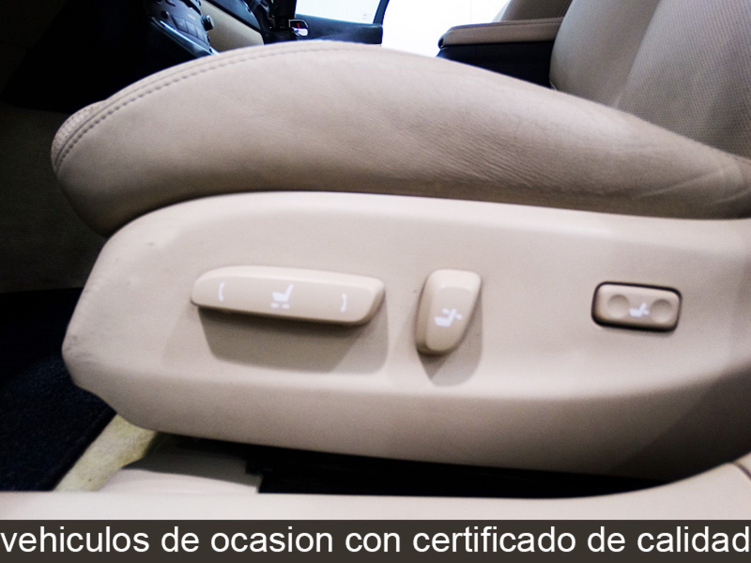 Foto Lexus IS 220d 21