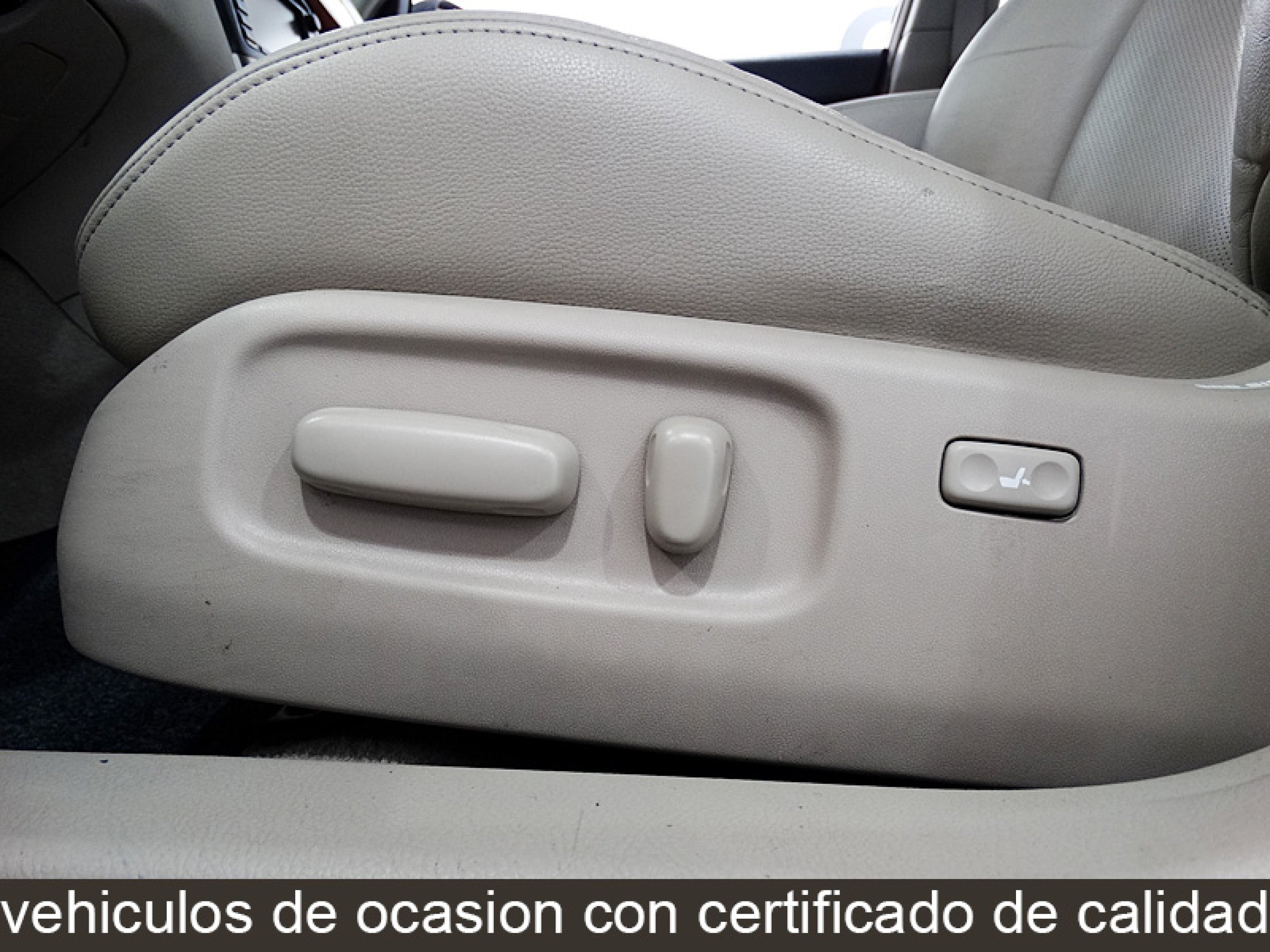 Foto Toyota Avensis 23