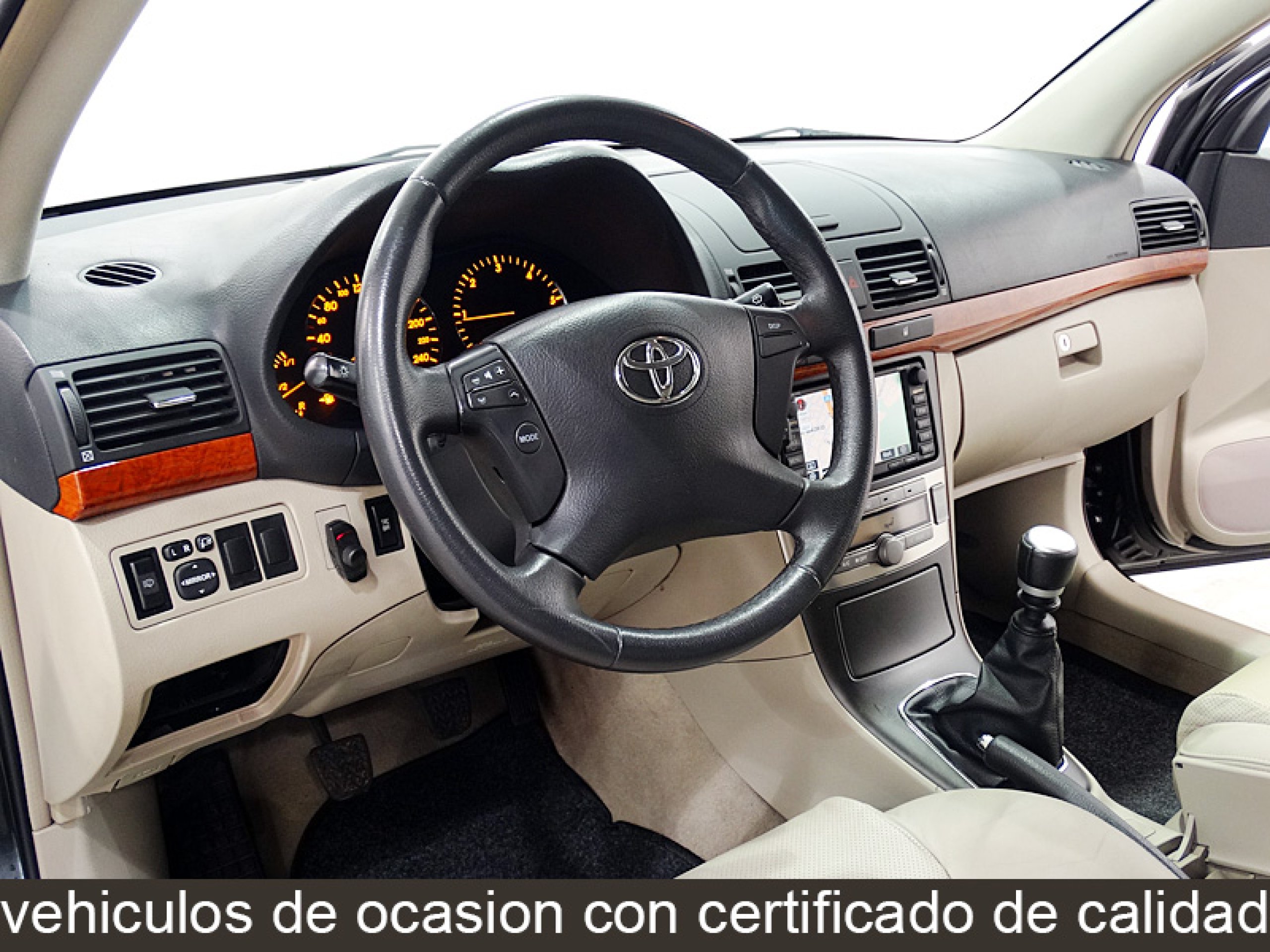 Foto Toyota Avensis 25