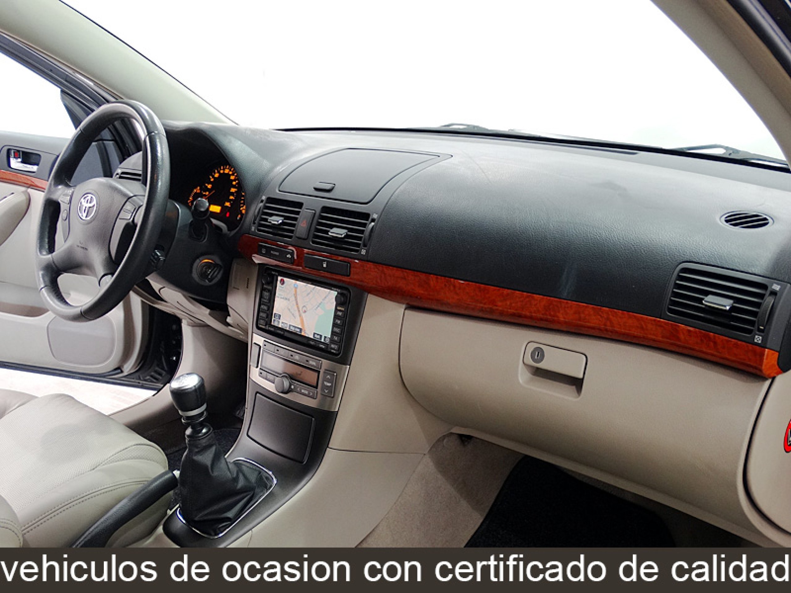 Foto Toyota Avensis 27