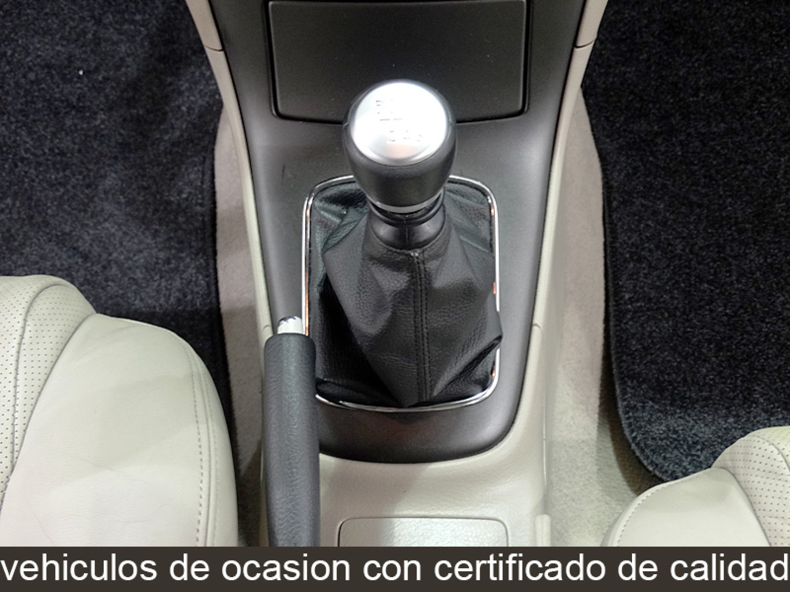 Foto Toyota Avensis 31