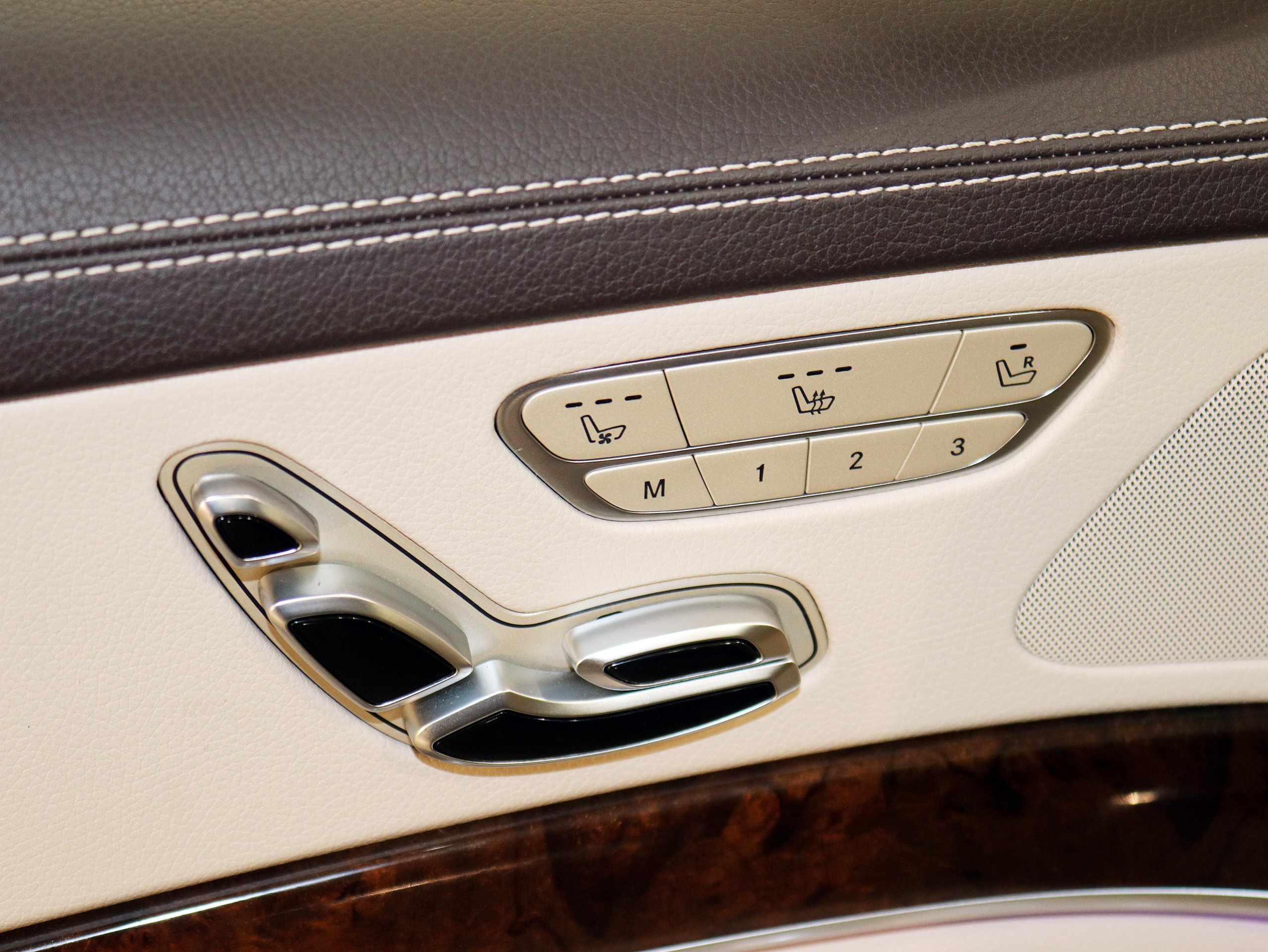 Foto Mercedes-Benz S 500 32