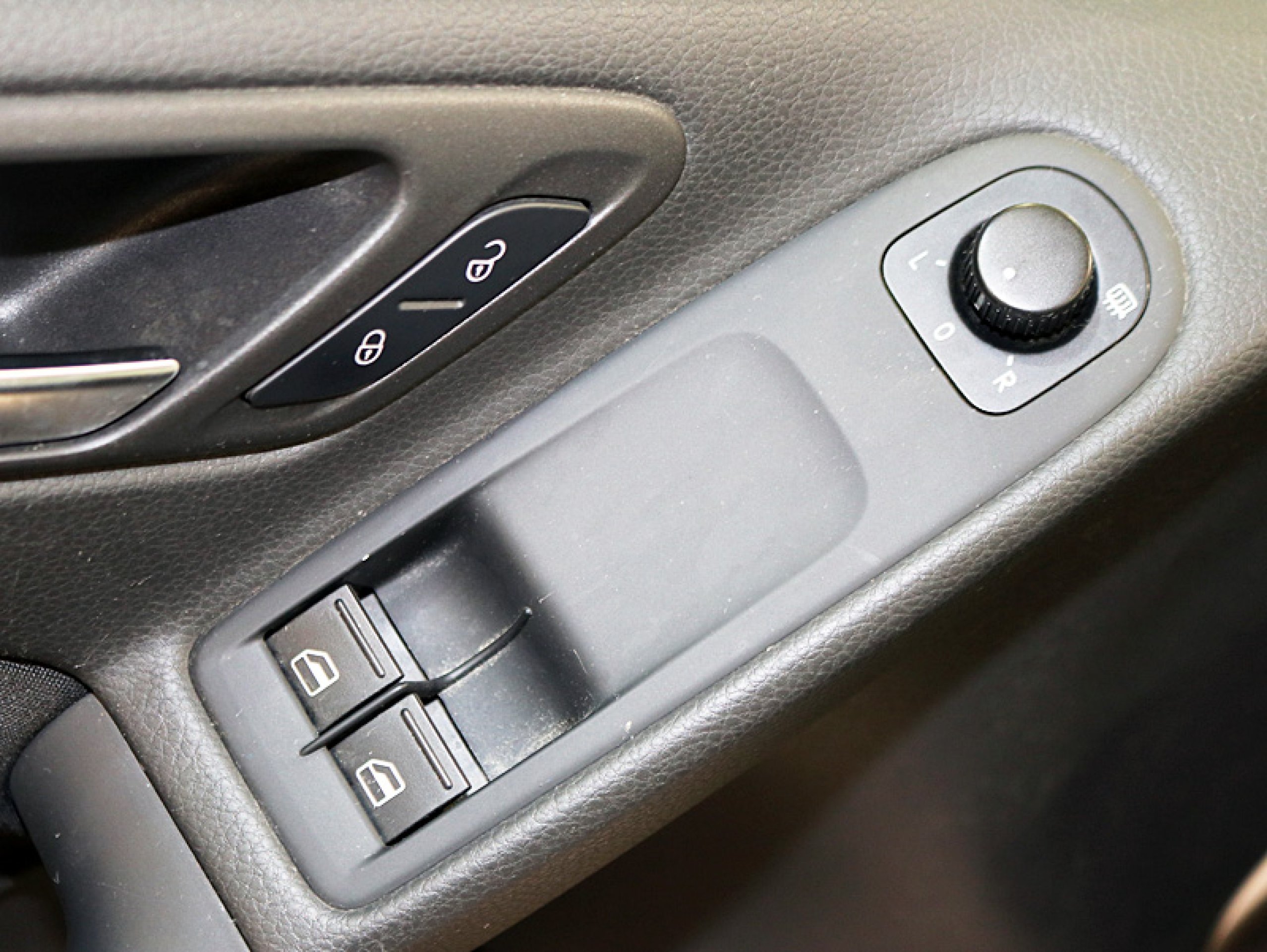 Foto Volkswagen Golf 16