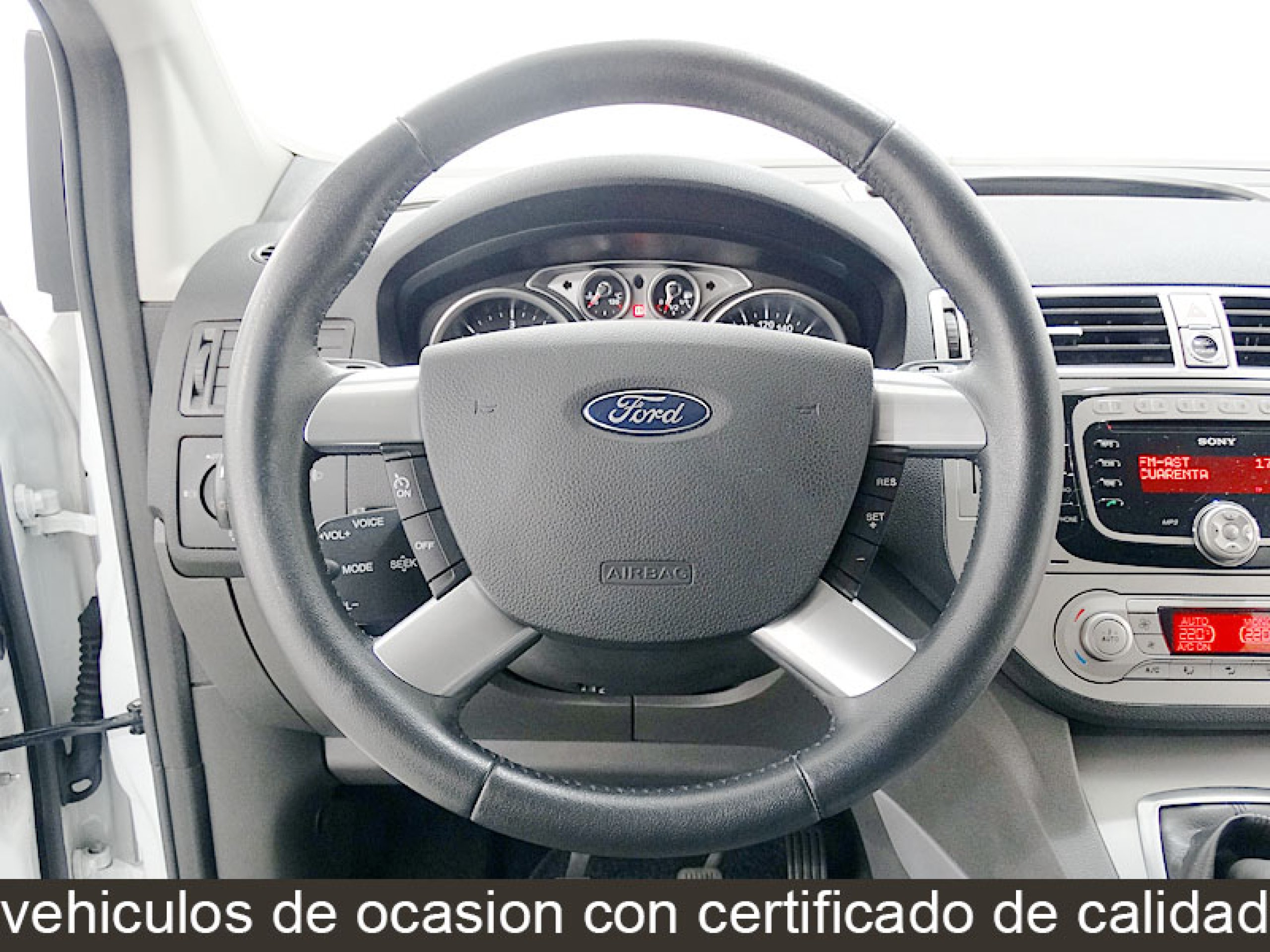Foto Ford Kuga 32