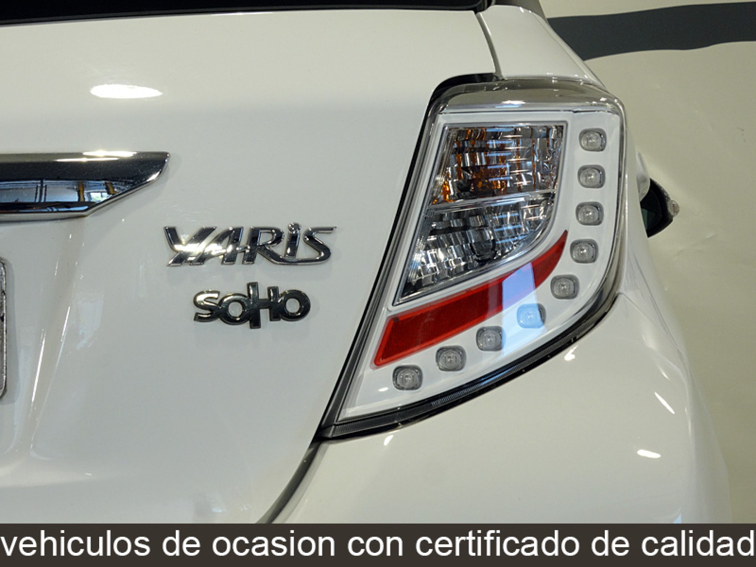 Foto Toyota Yaris 10
