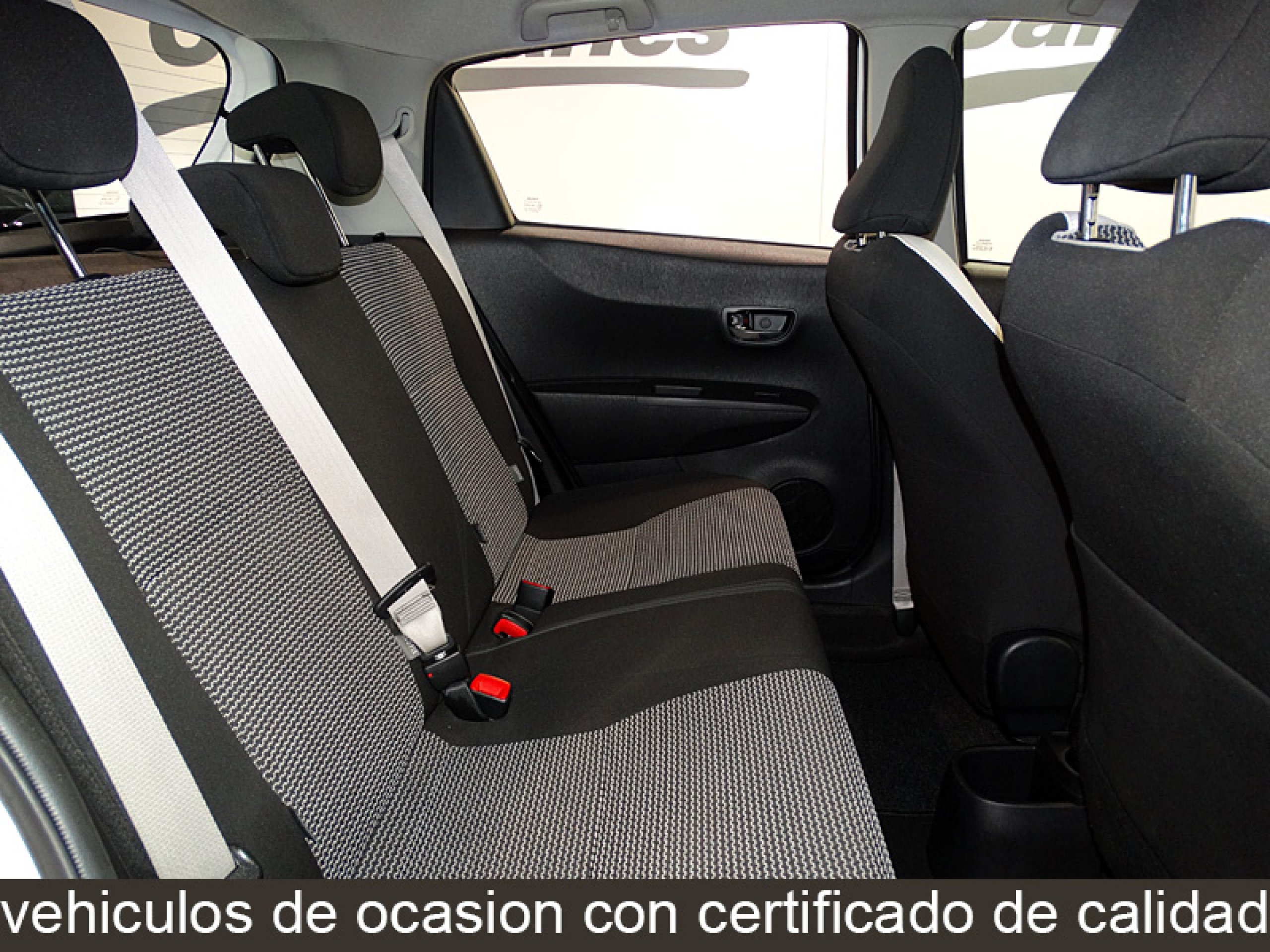 Foto Toyota Yaris 15