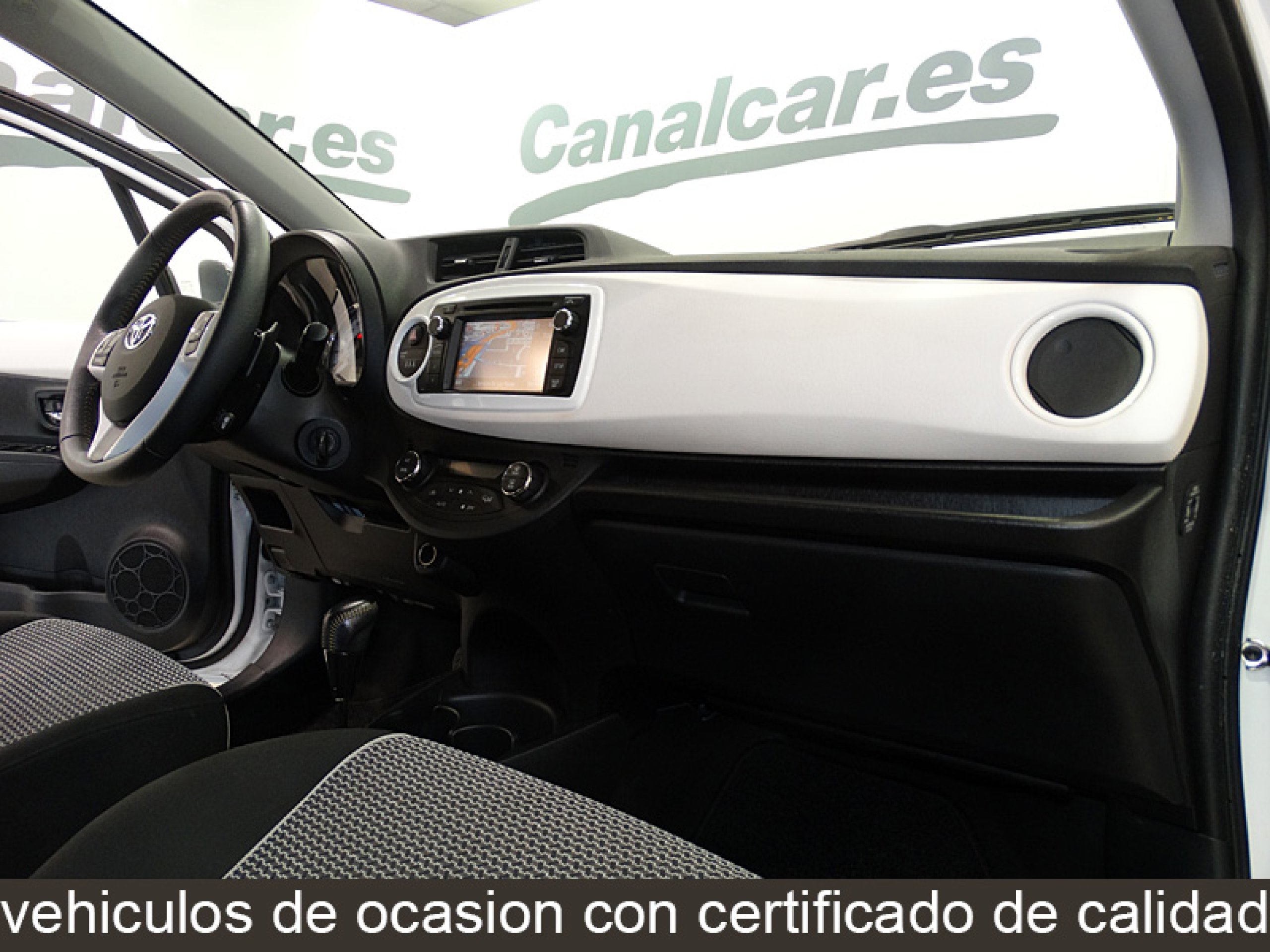 Foto Toyota Yaris 38