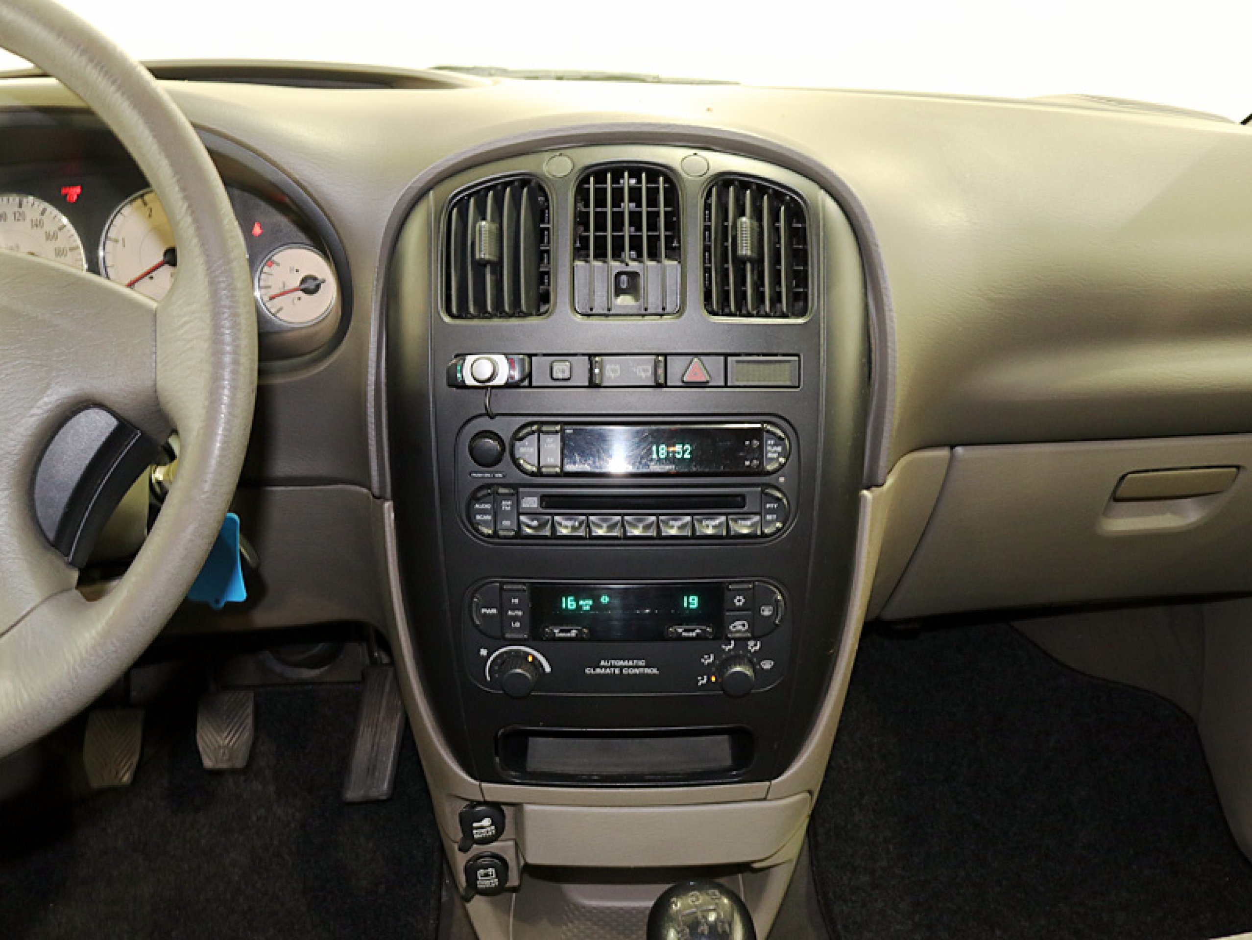 Foto Chrysler Grand Voyager 16